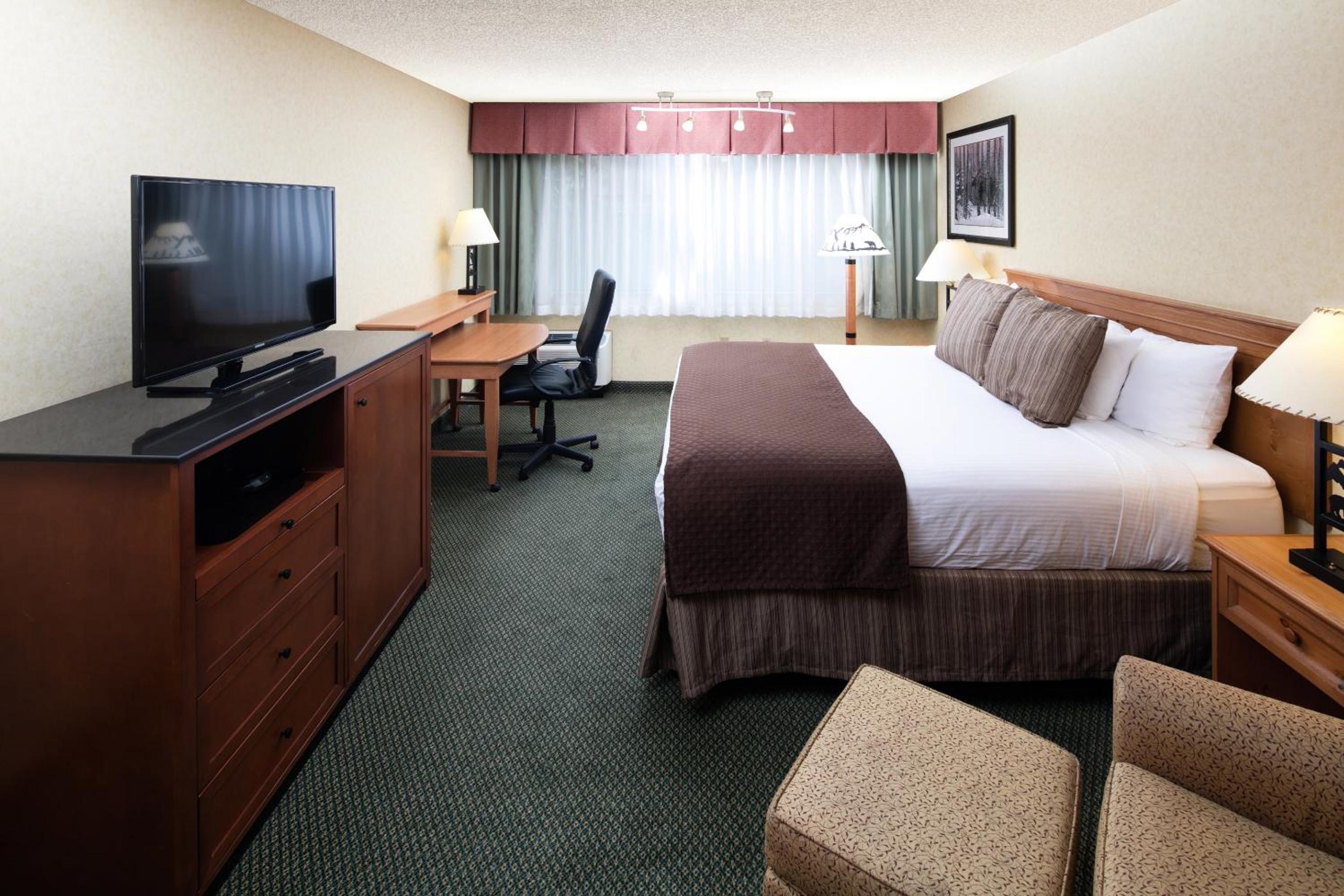 Standard Queen Room at Red Lion Hotel Kalispell in Kalispell