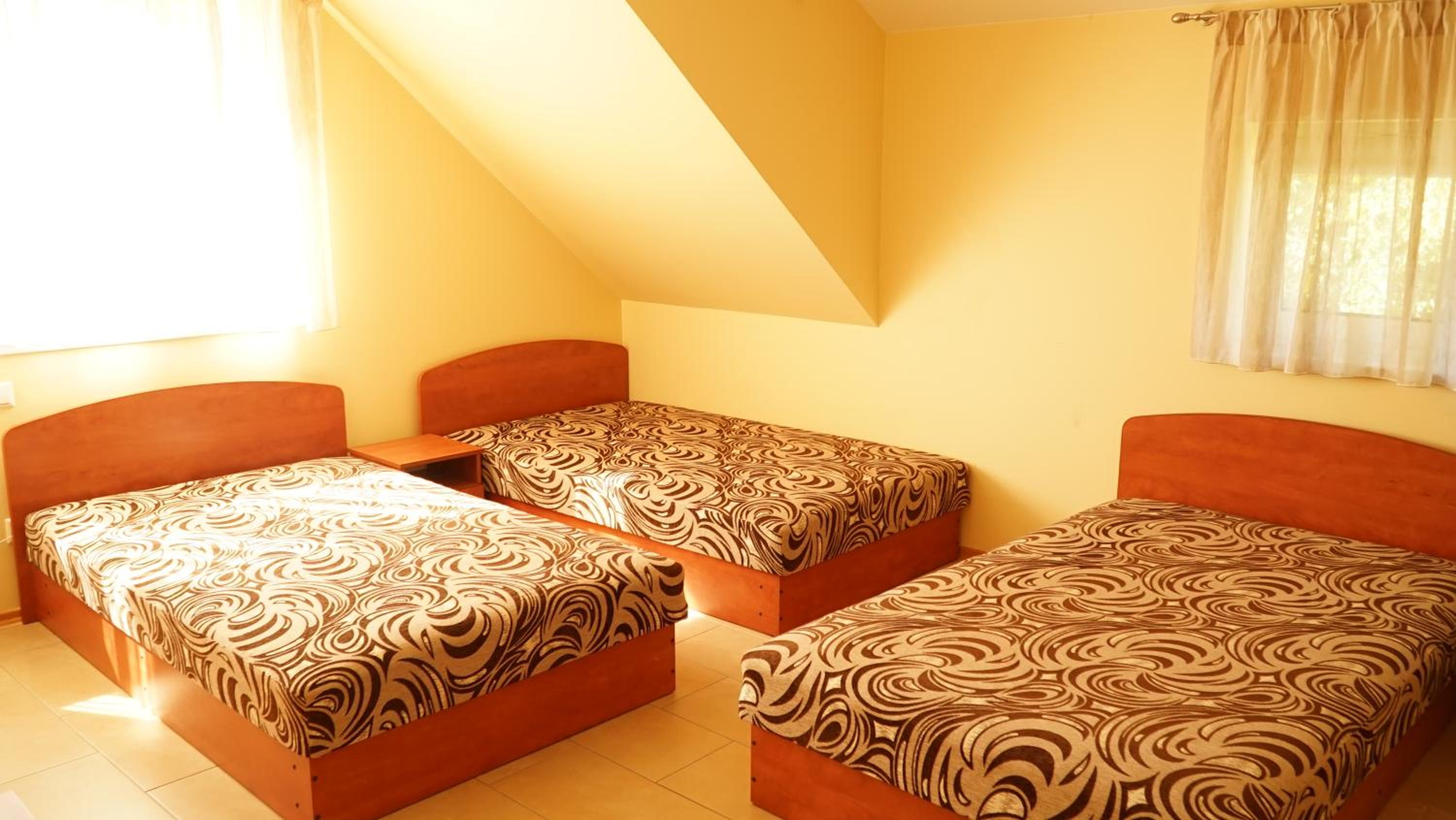 Basic Triple Room - Photo 1