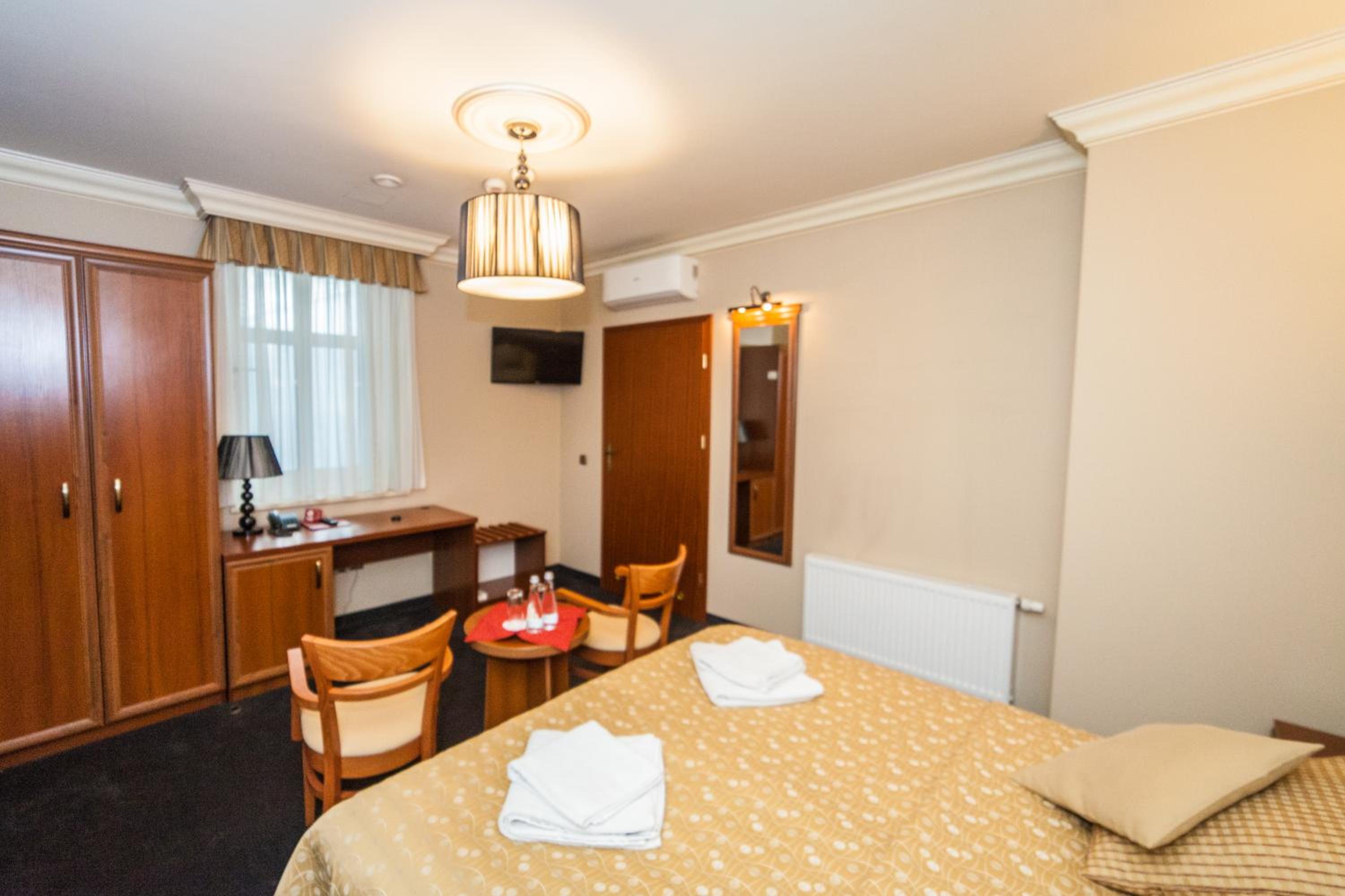 King Room - Disability Access photo 2