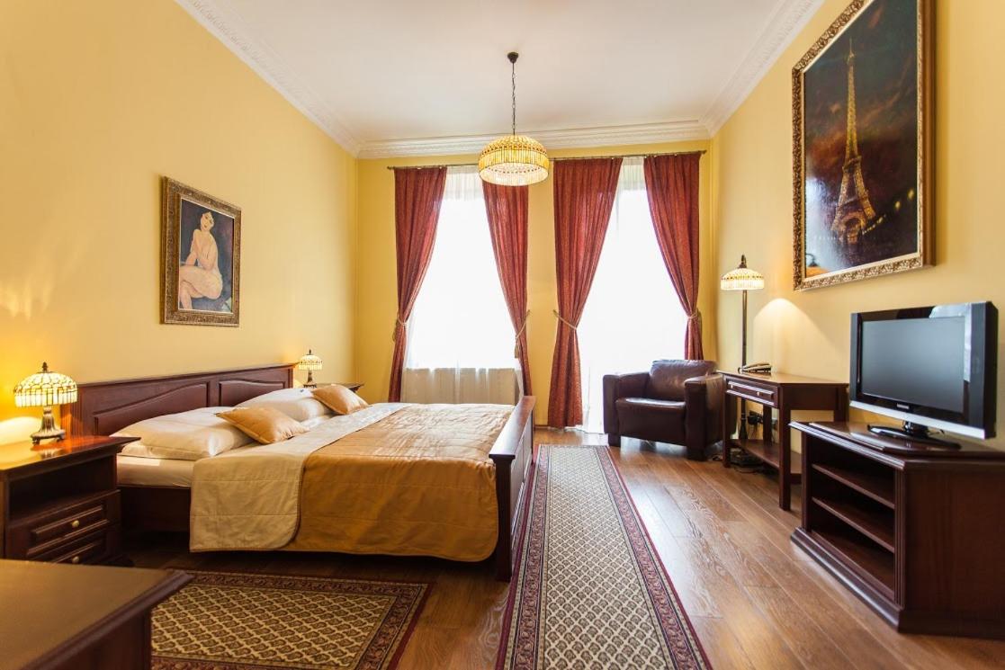 Standard Double Room - Photo 16