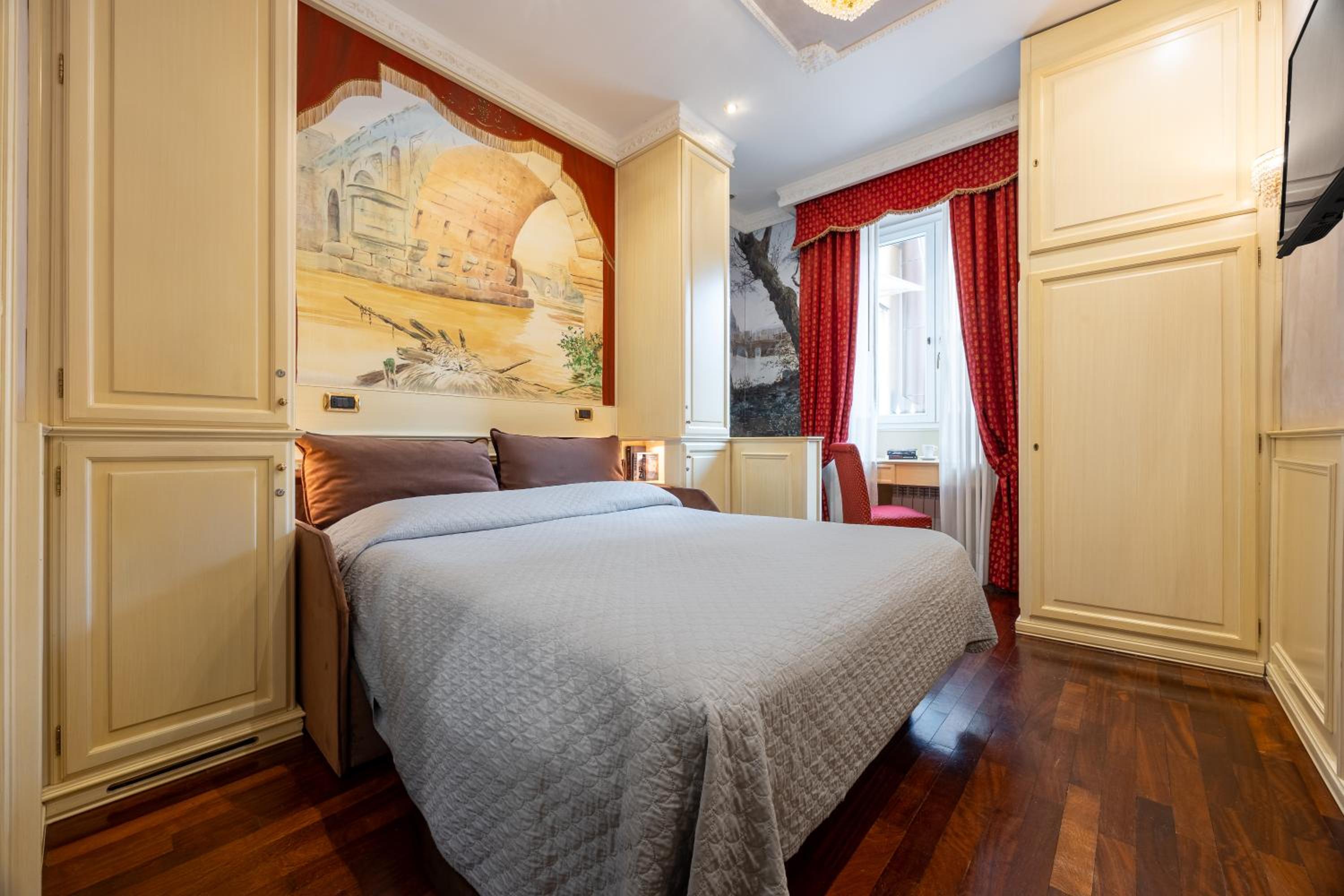 Economy Double Room photo 2