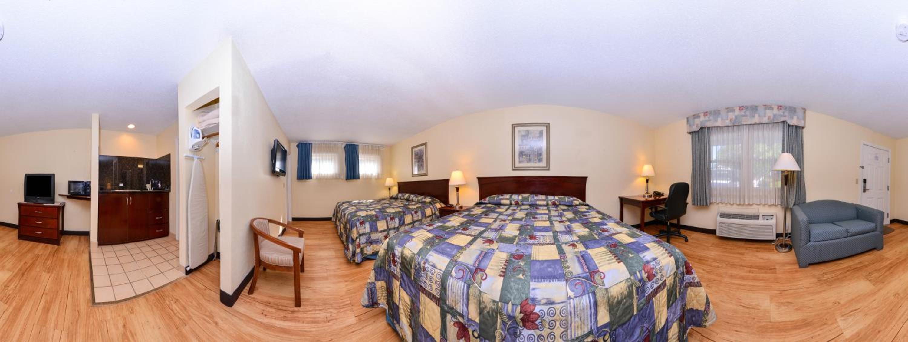 King Suite with Two King Beds and Sofa Bed  photo 2