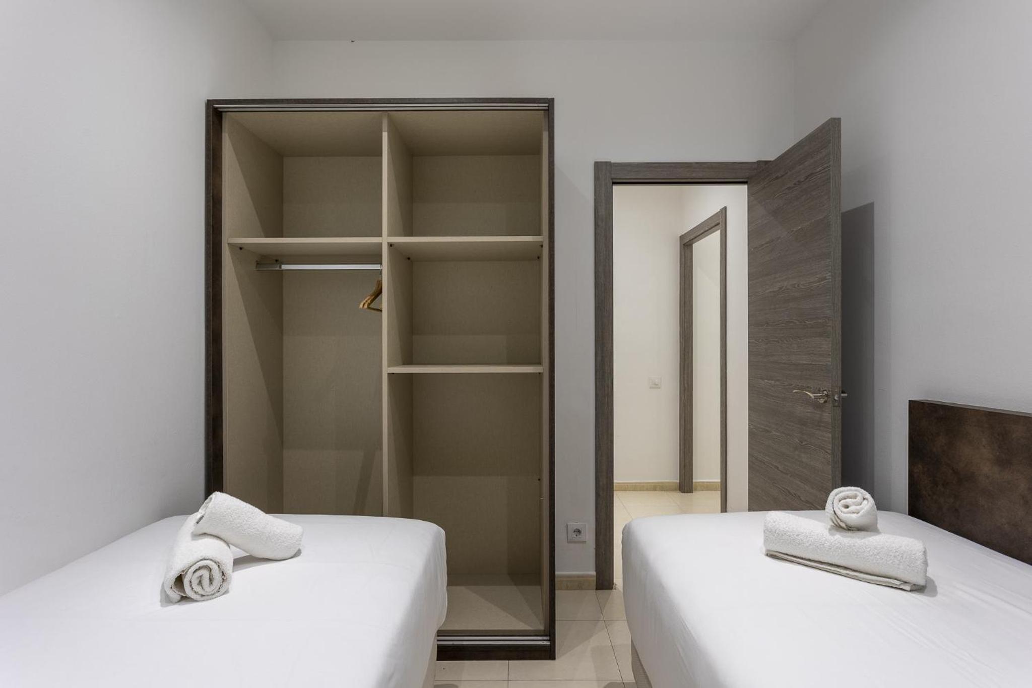 Three-Bedroom Apartment with View photo 1
