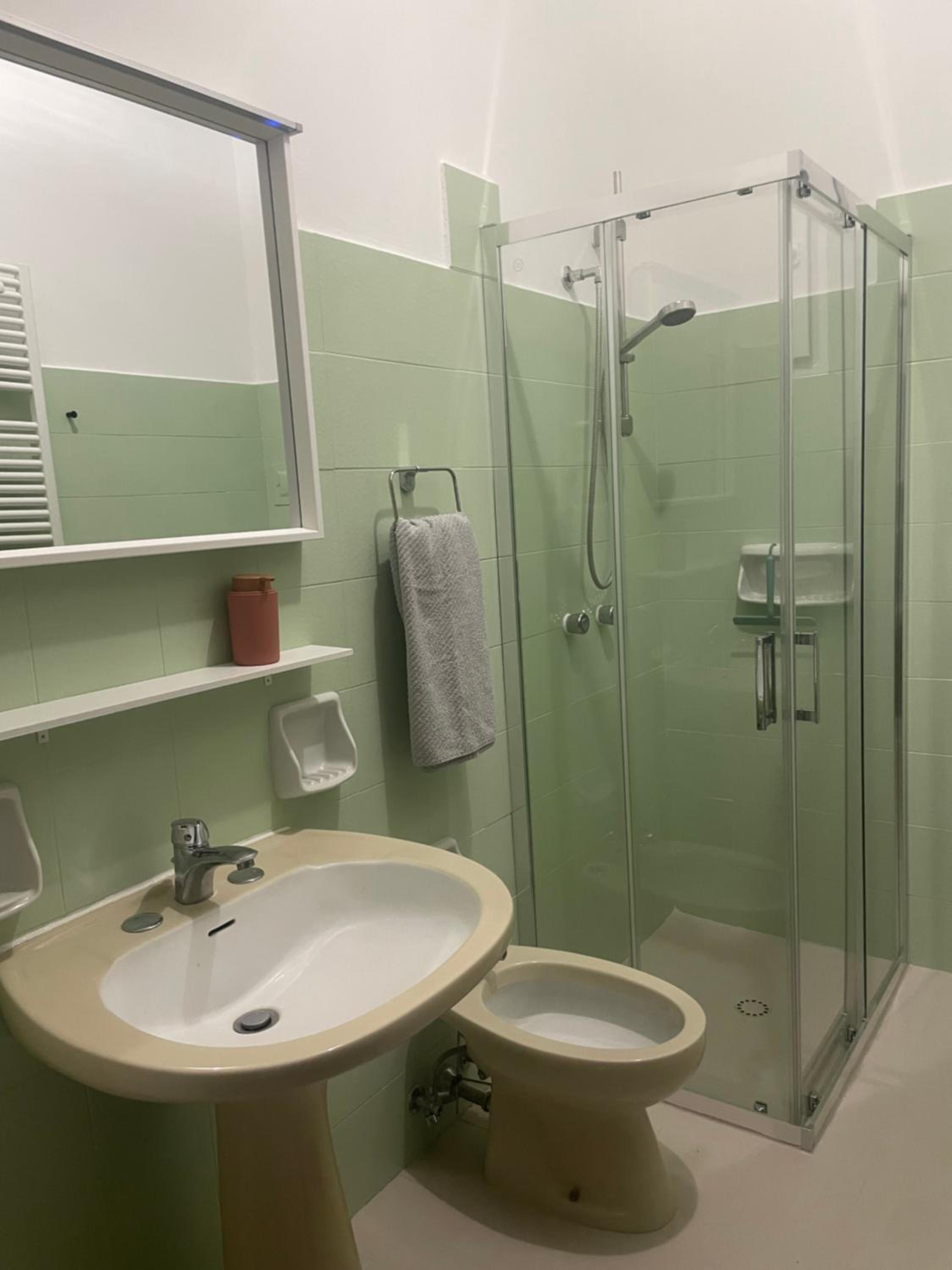 Family Room with Private Bathroom photo 1