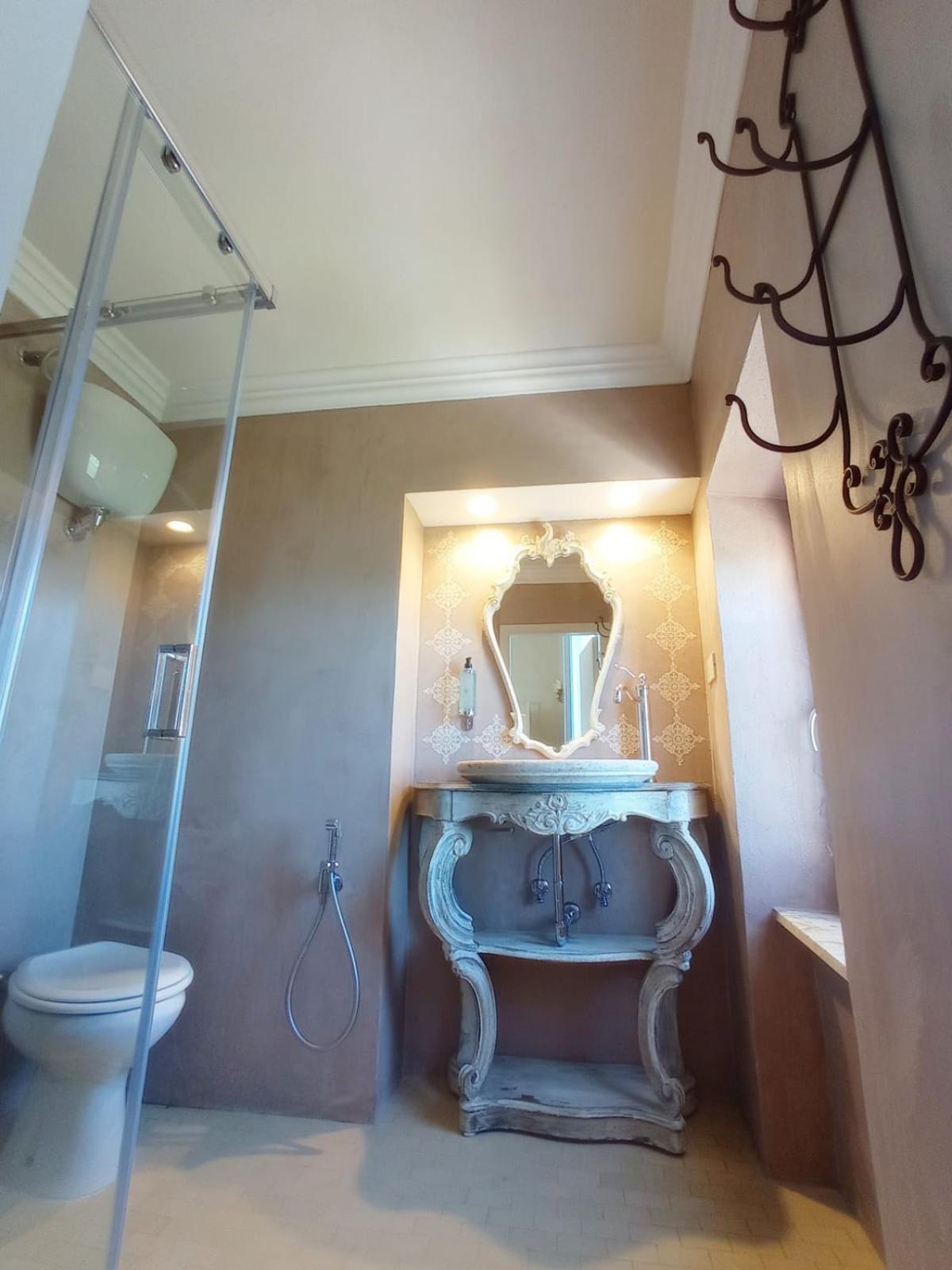 Double Room - Photo 4