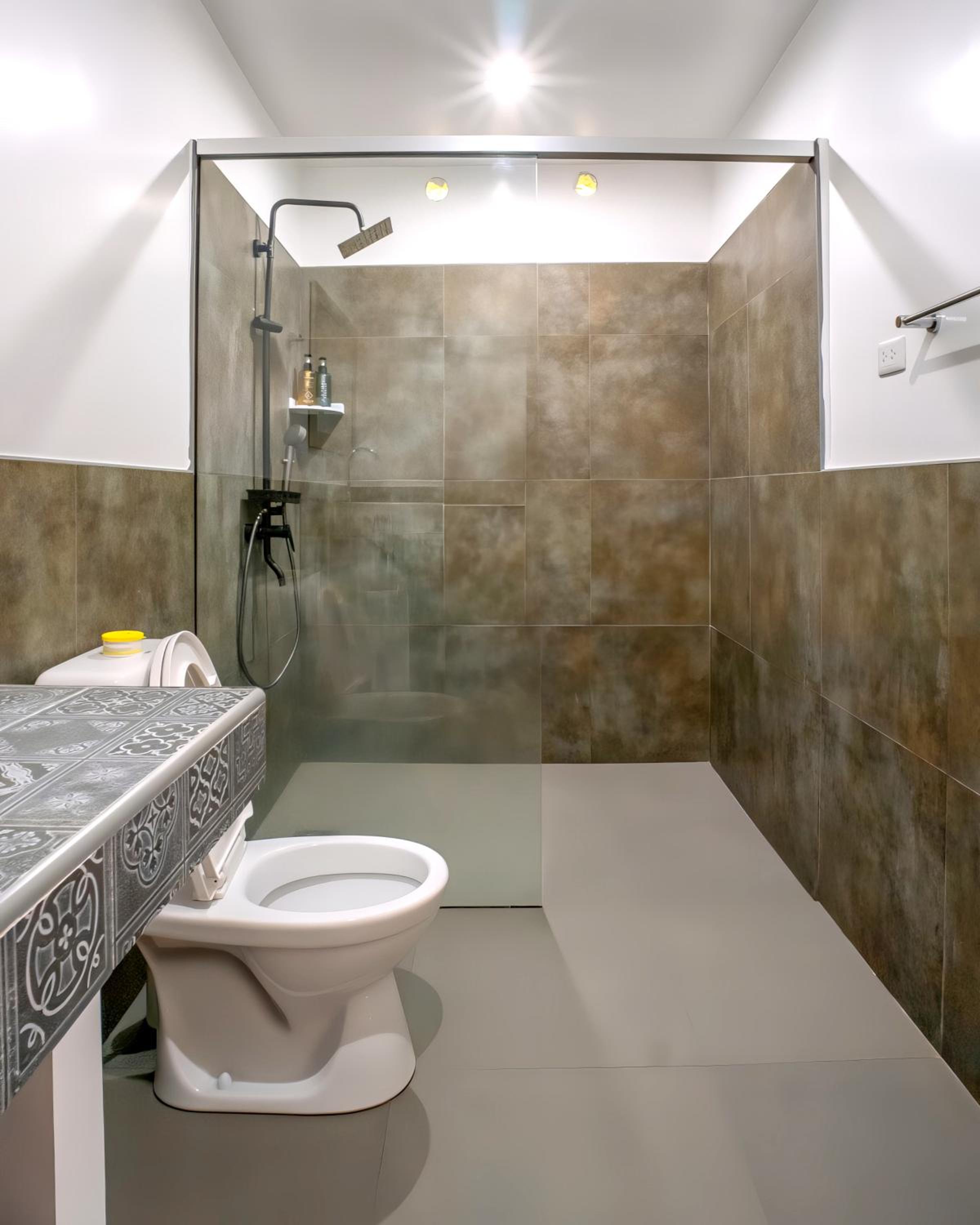 Villa with Private Pool - Photo 8