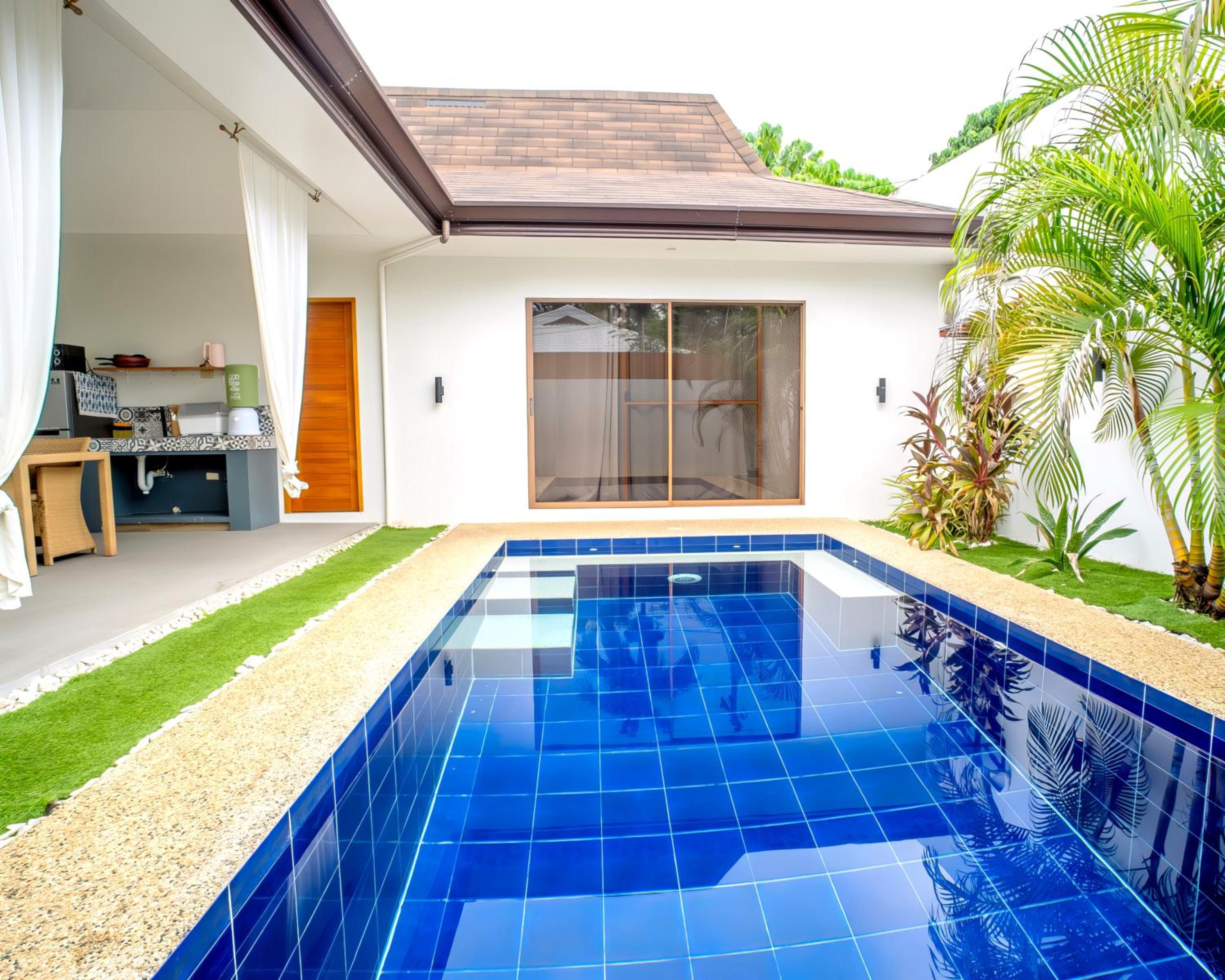 Villa with Private Pool - Photo 20