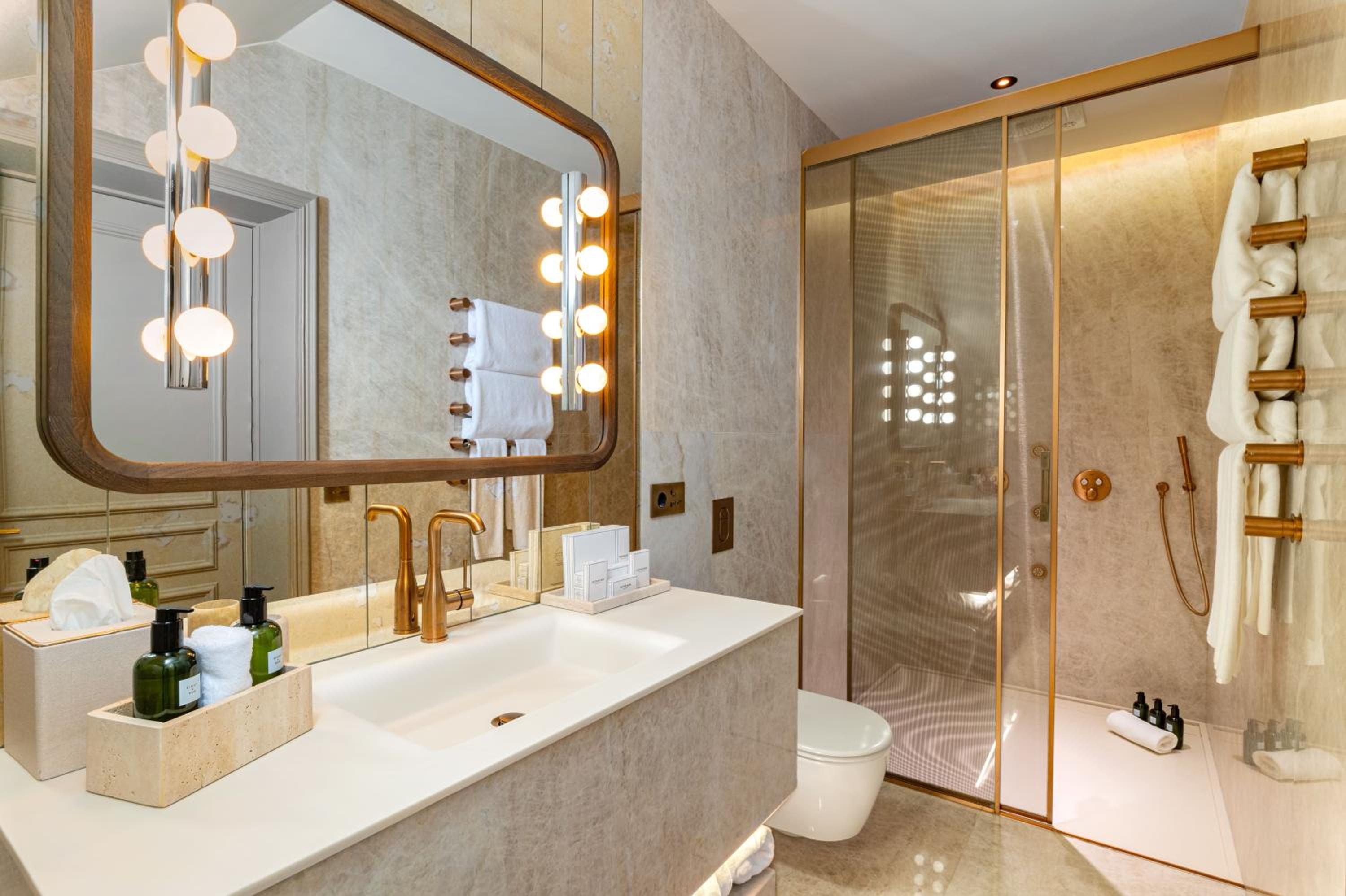 Executive Suite photo 2