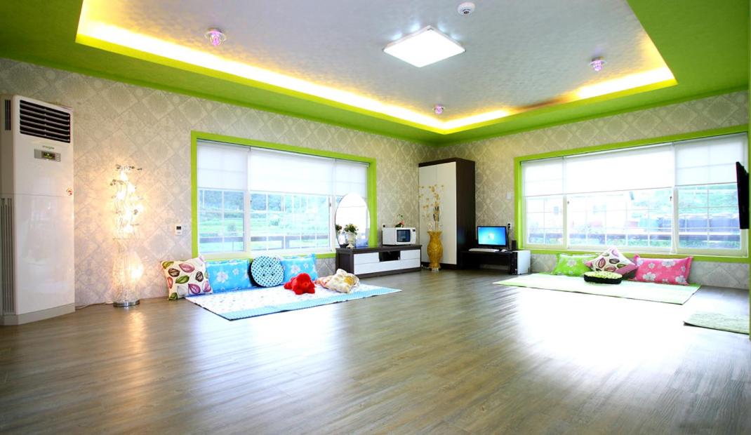 Family Studio photo 1
