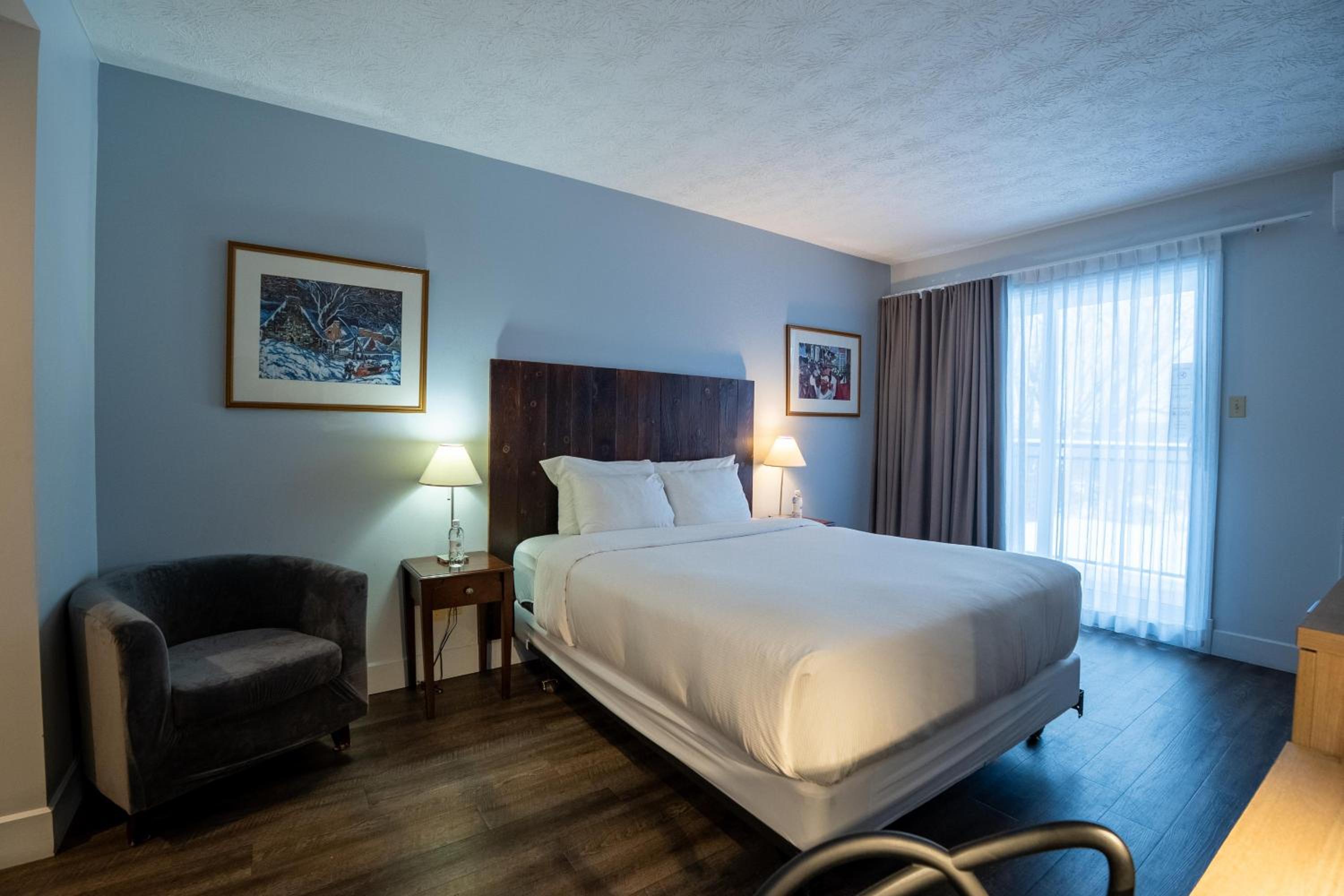King Room with Patio and Lake View - First Floor/Non-Smoking