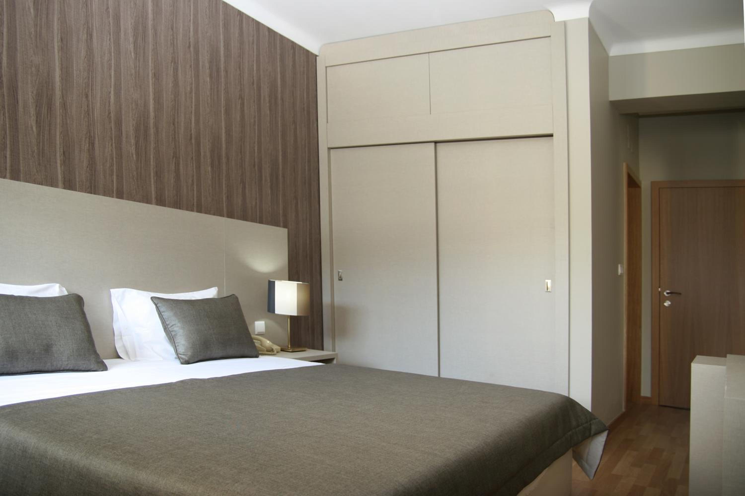 Family Room (2 Adults + 2 Children) - Photo 6