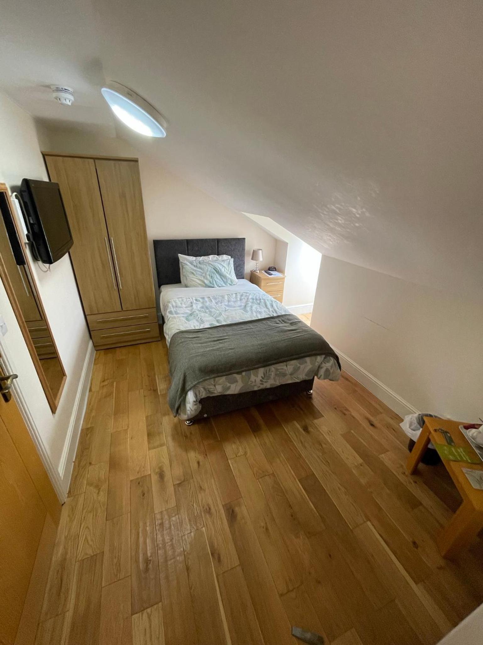 Standard Single Room photo 2
