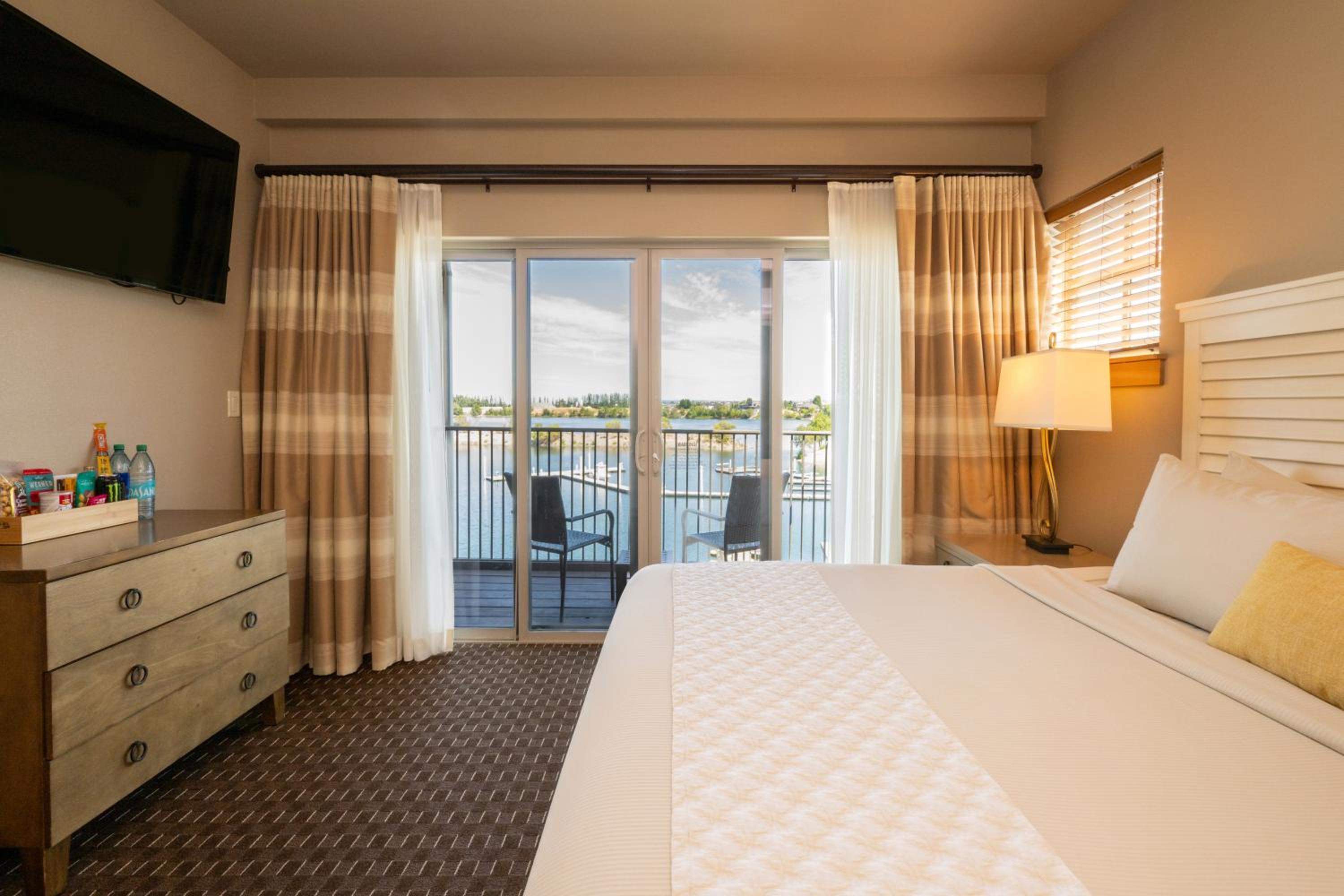 Accessible Riverfront King Suite