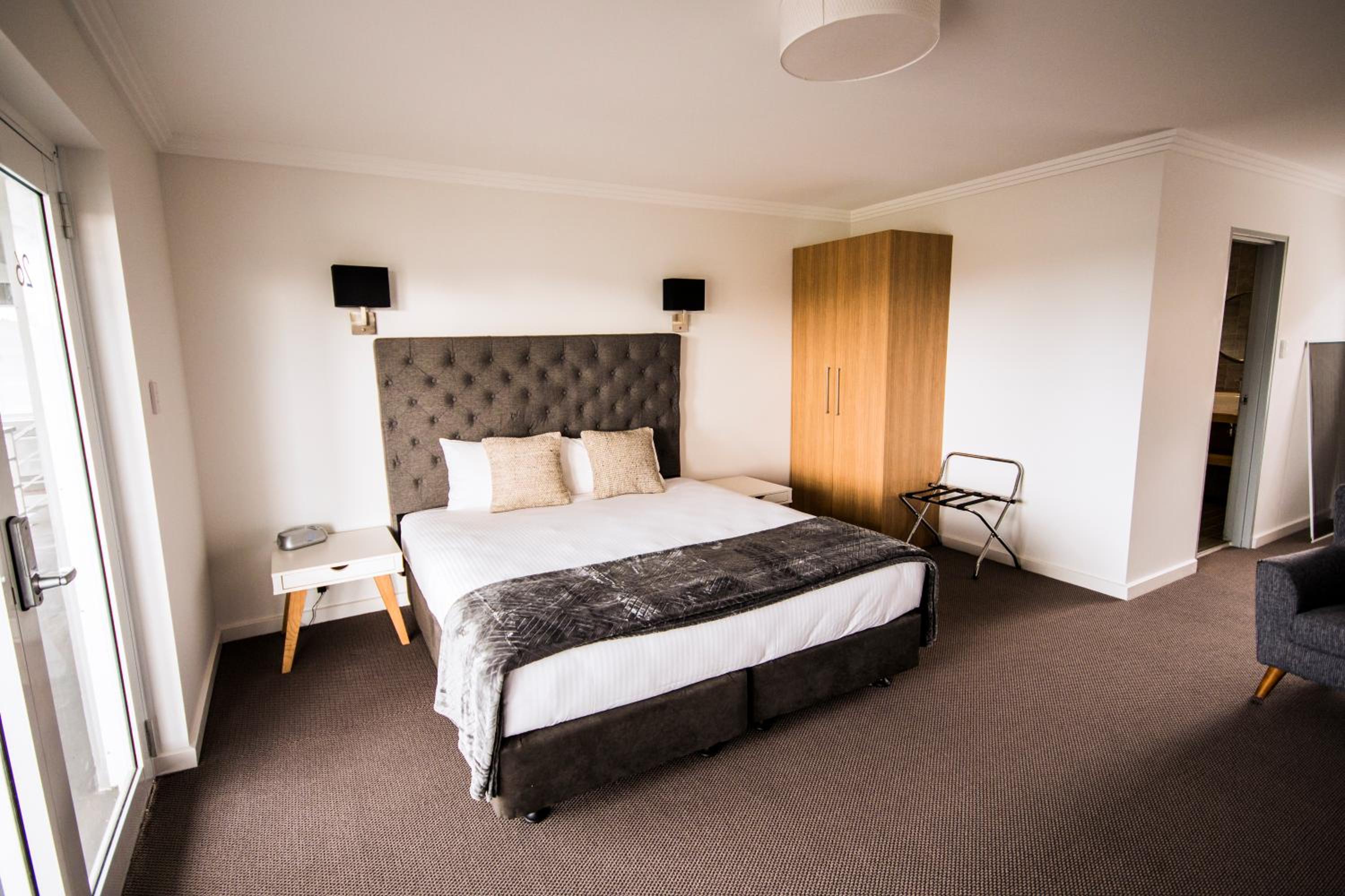 King Spa Suite photo 3