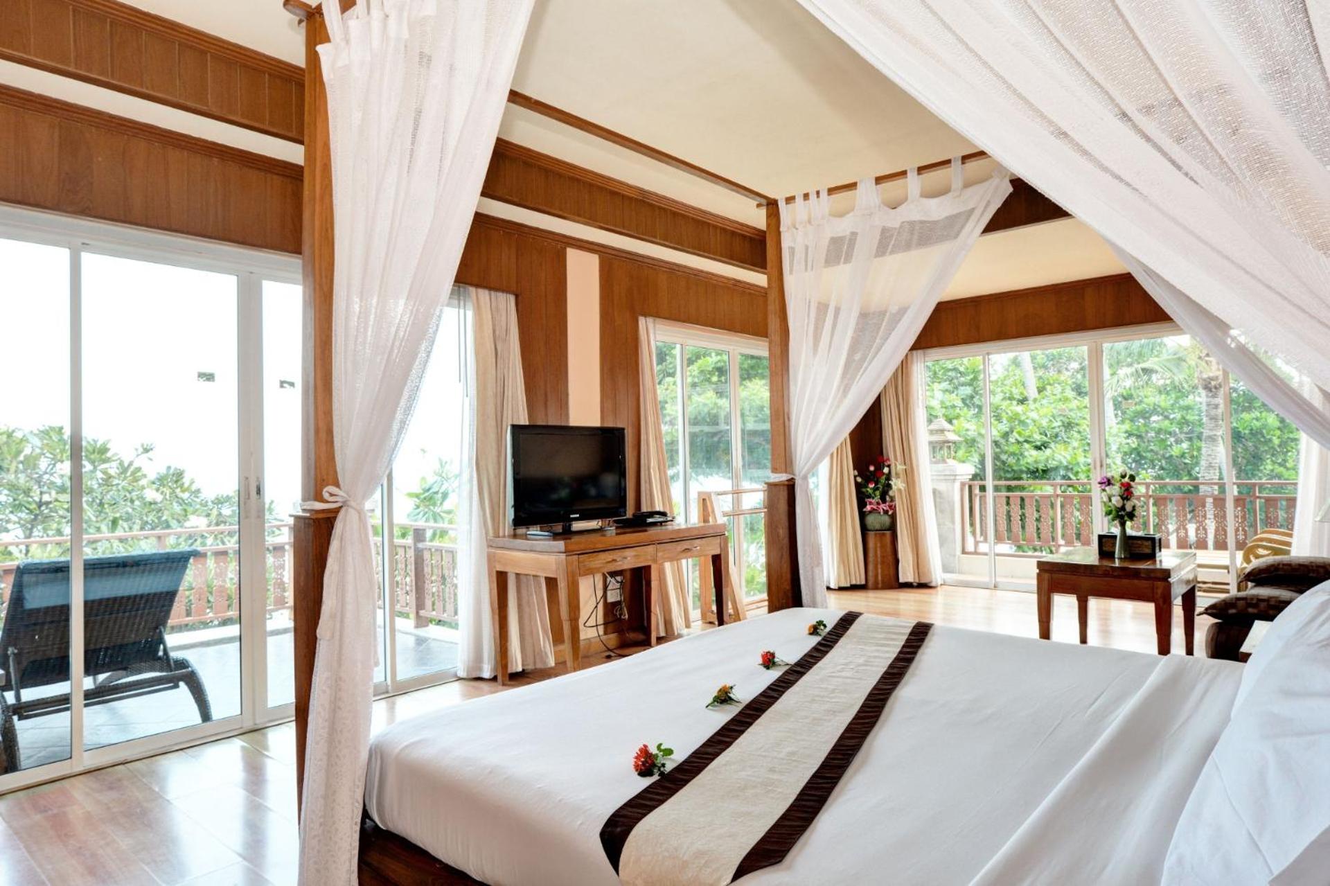 Grand Deluxe Suite with Sea View - Photo 2
