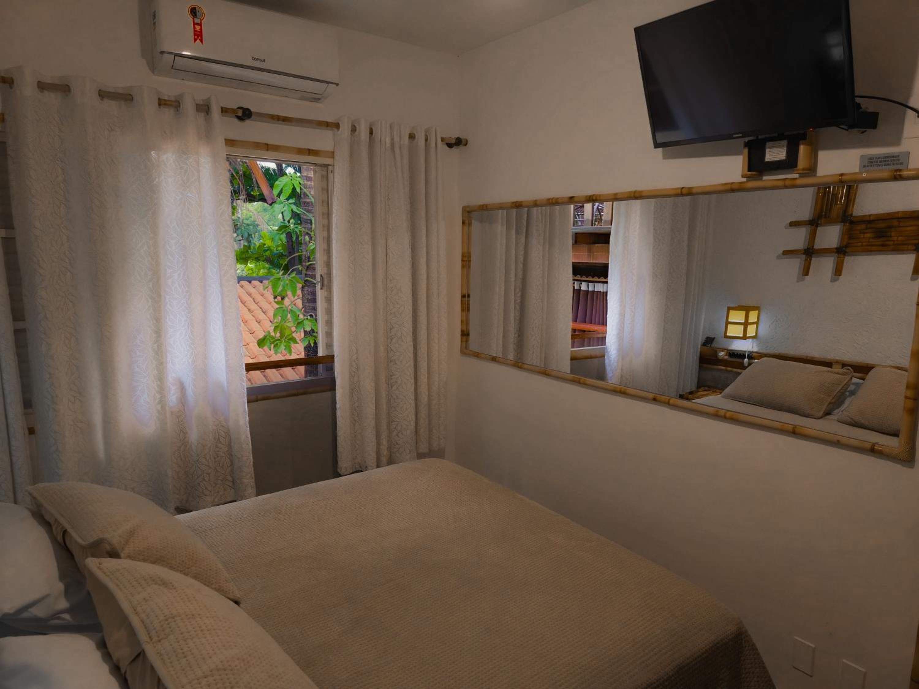 Triple Room with Pool View photo 3
