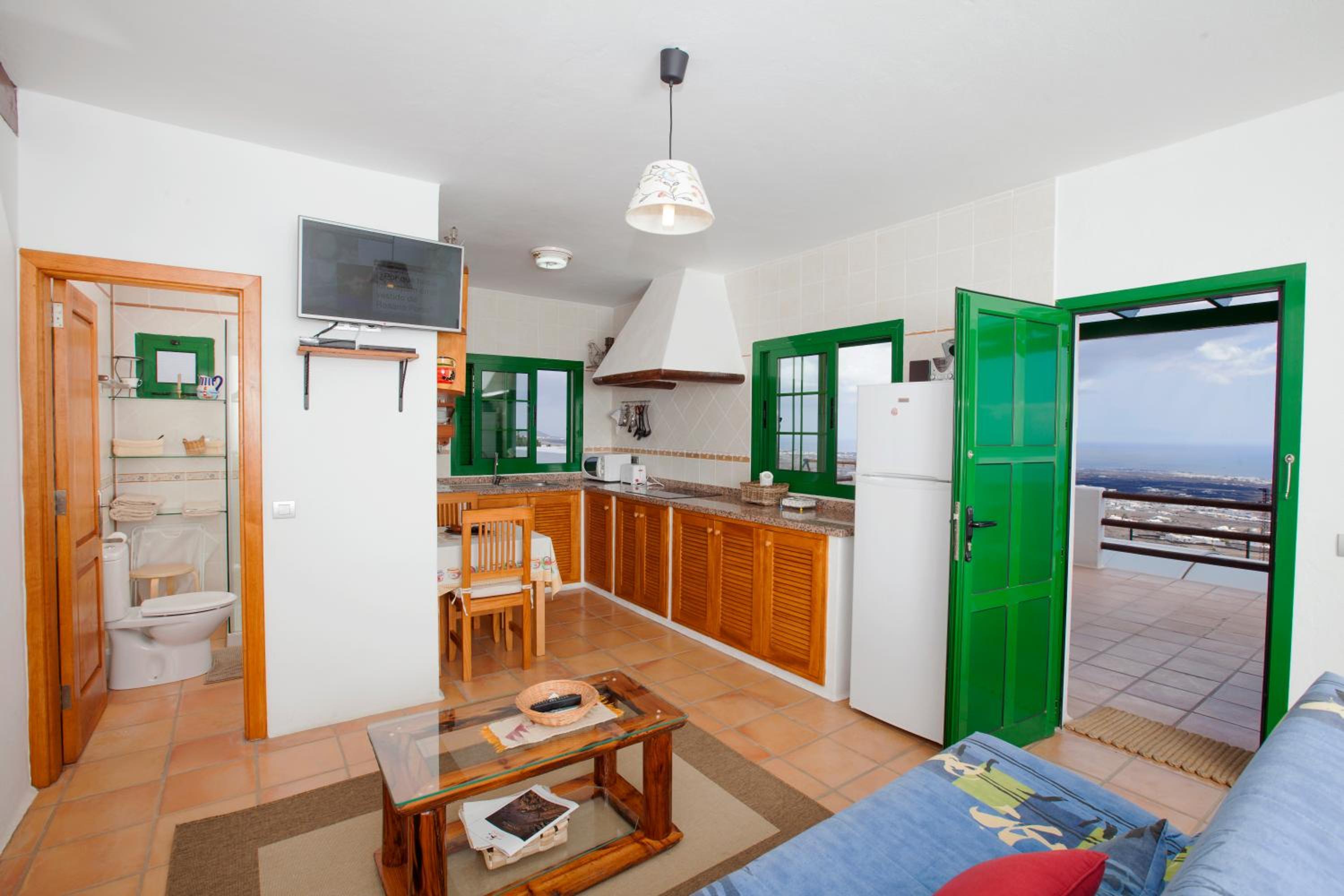 Estudio King con Sofá Cama