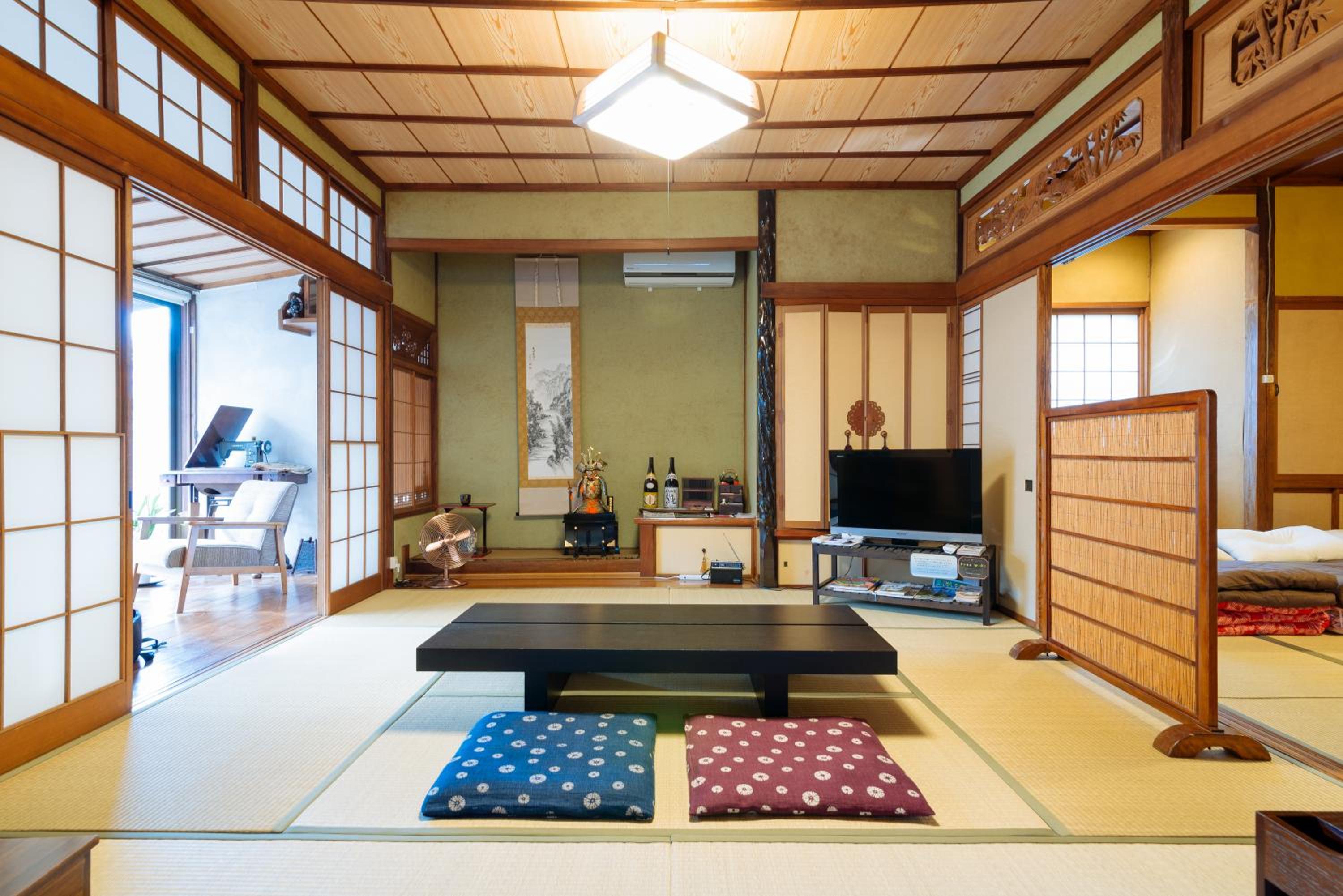 Three-Bedroom House photo 1
