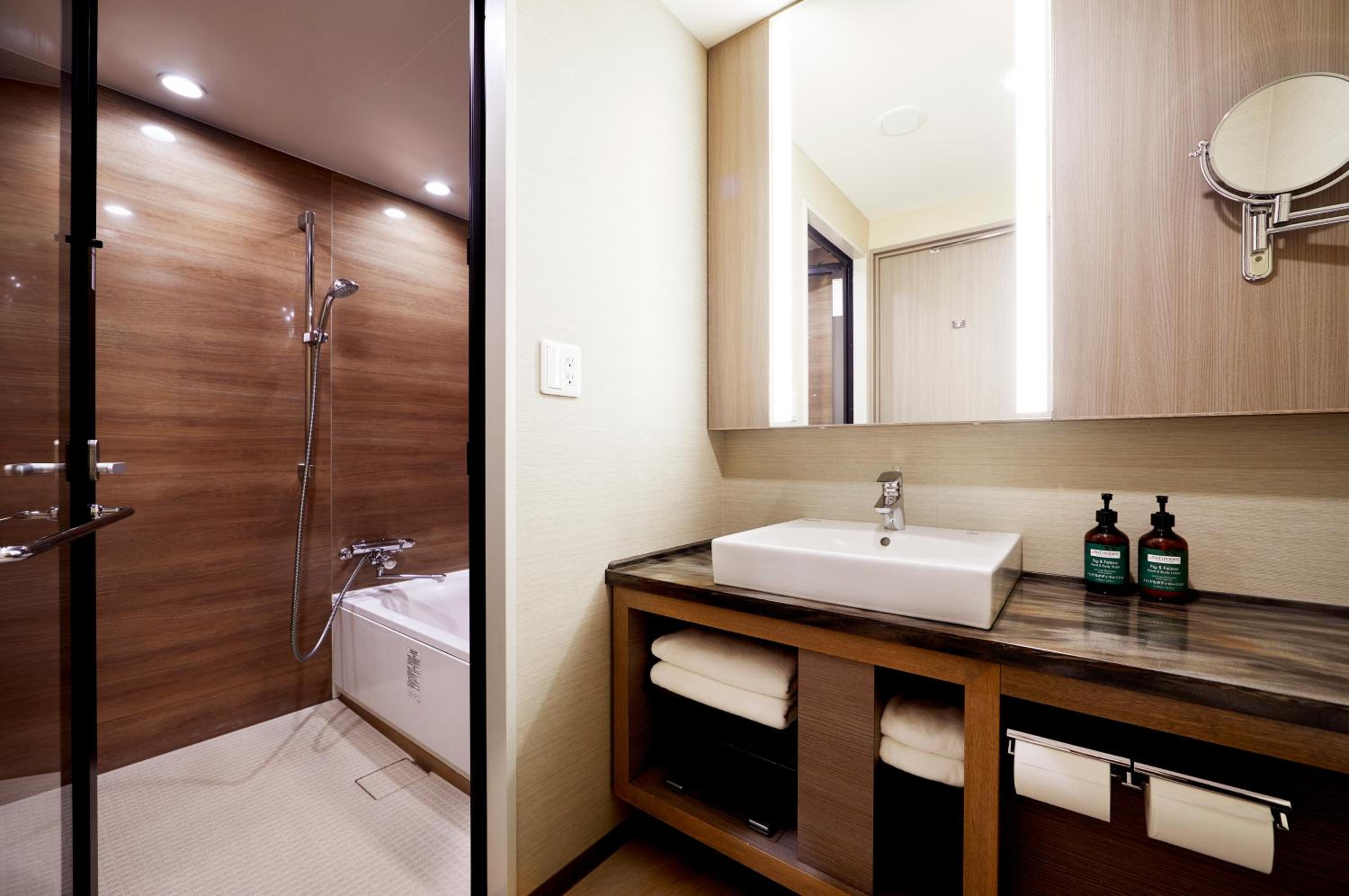 Premium Super King Room - Photo 4