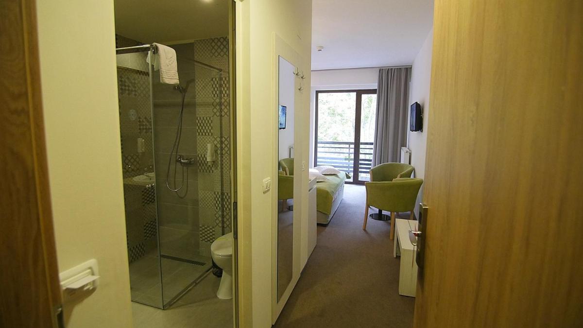 Twin Room - Photo 4