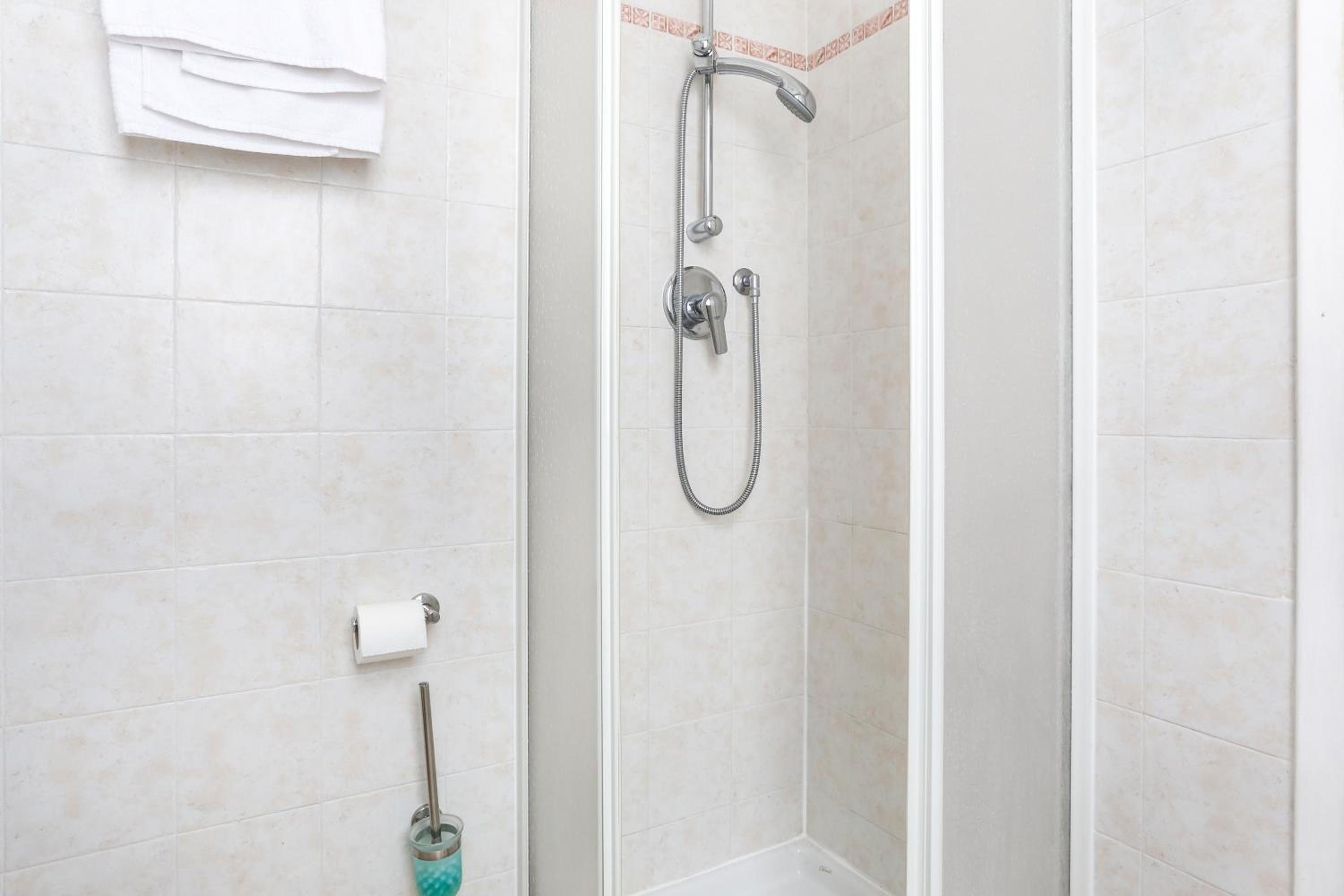 Double or Twin Room with Bathroom photo 3