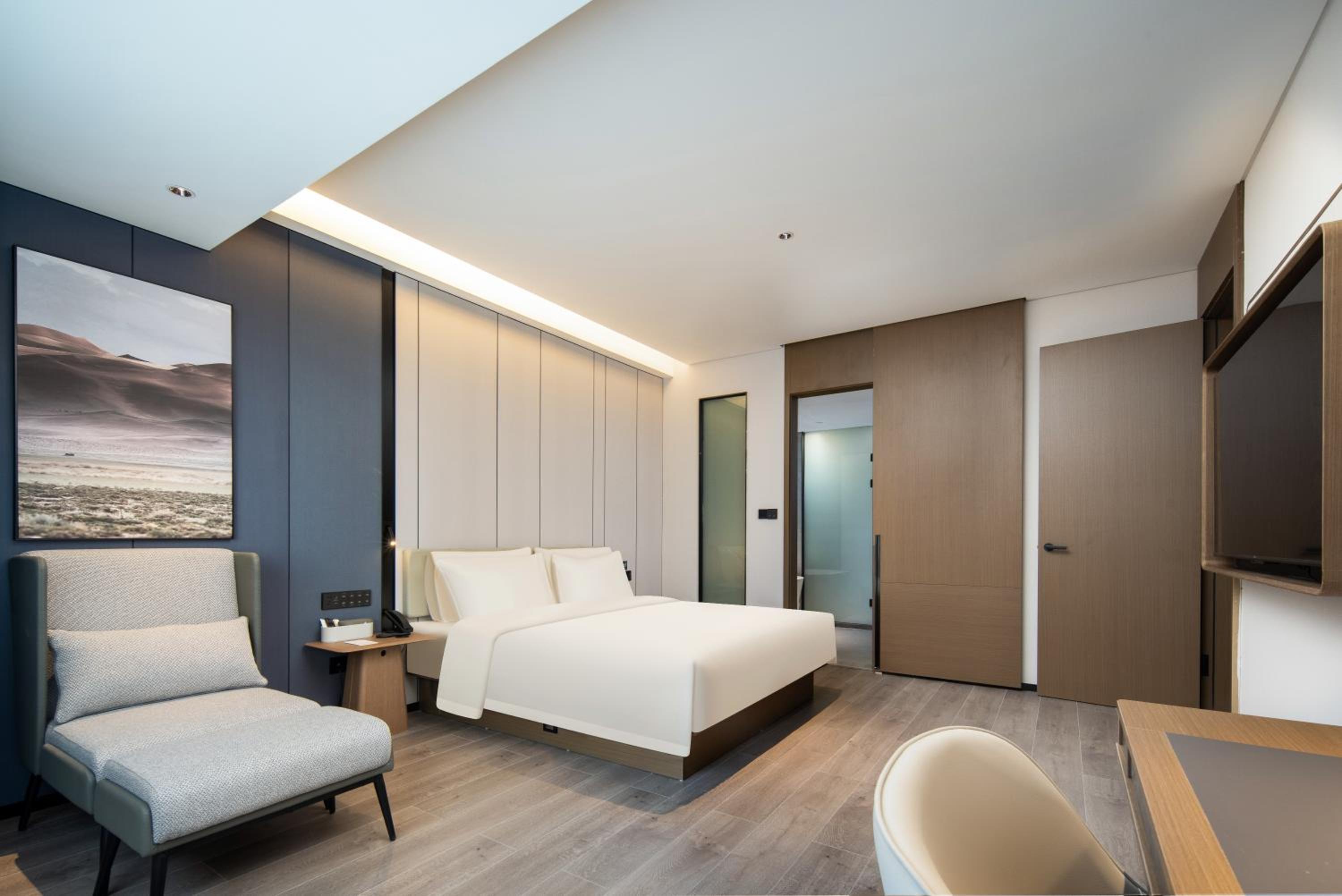 Jimu Suite with Bathtub  photo 2