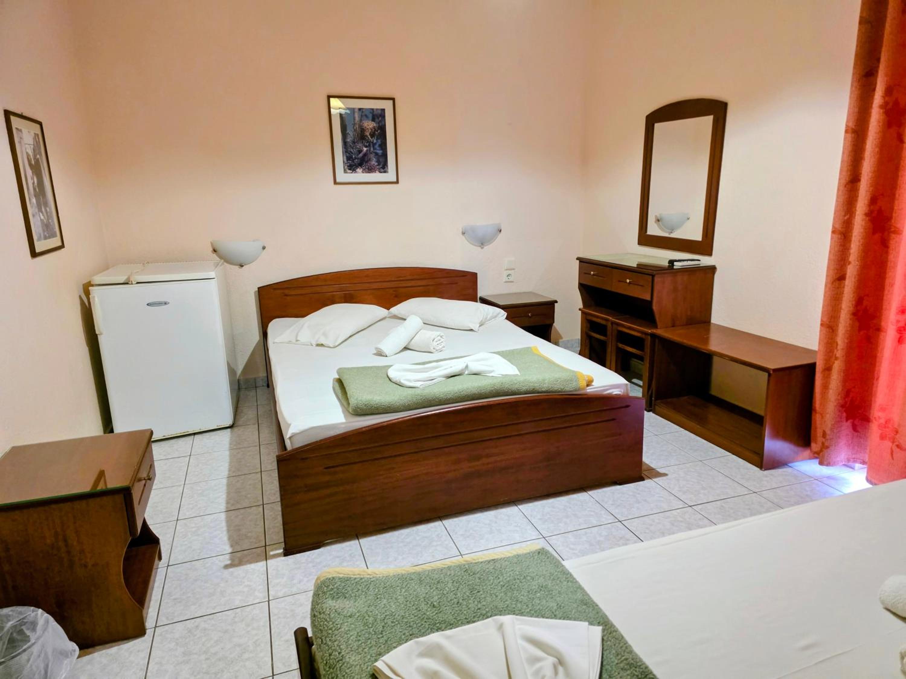 Double Room - Photo 3