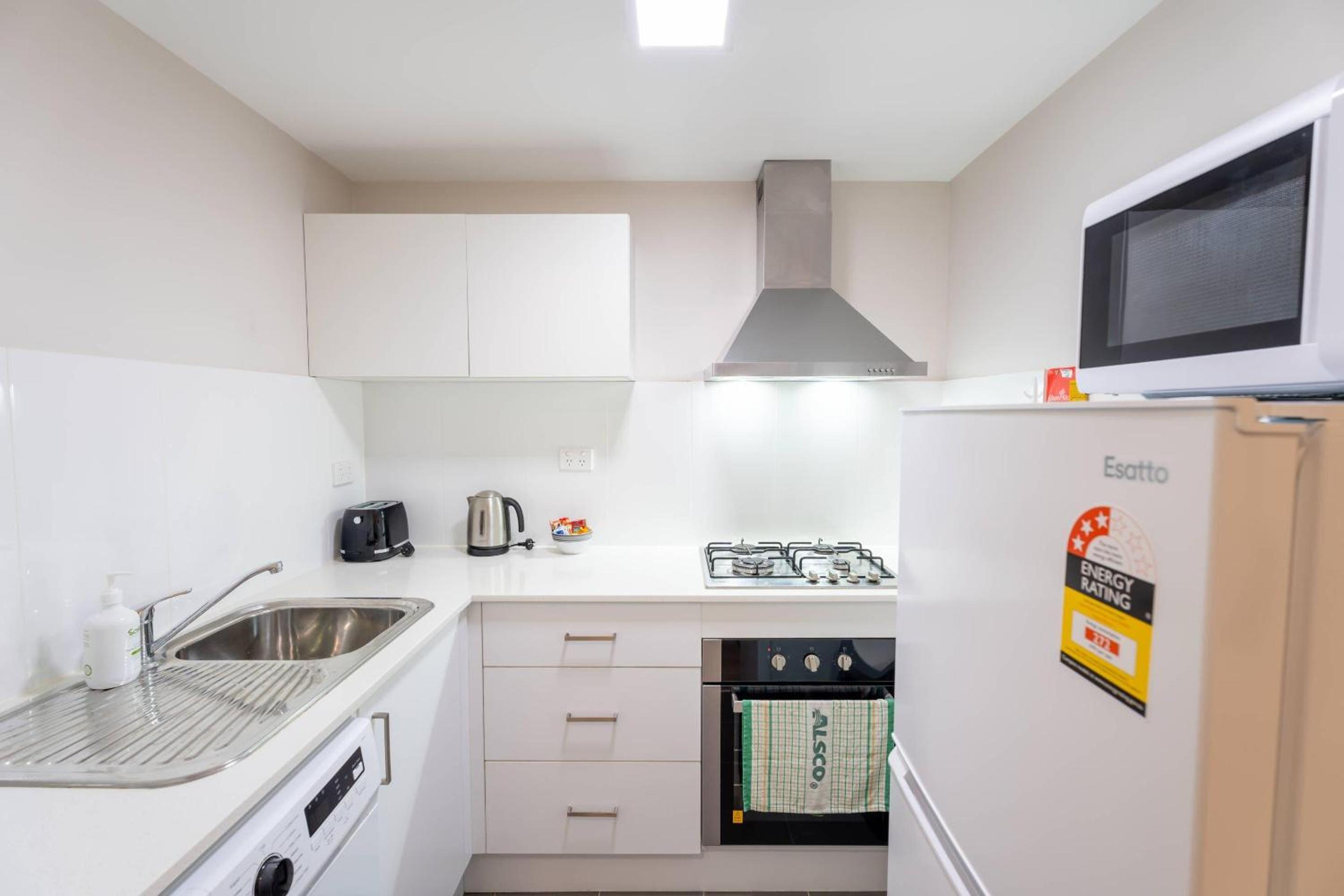 Studio Apartment - Photo 2