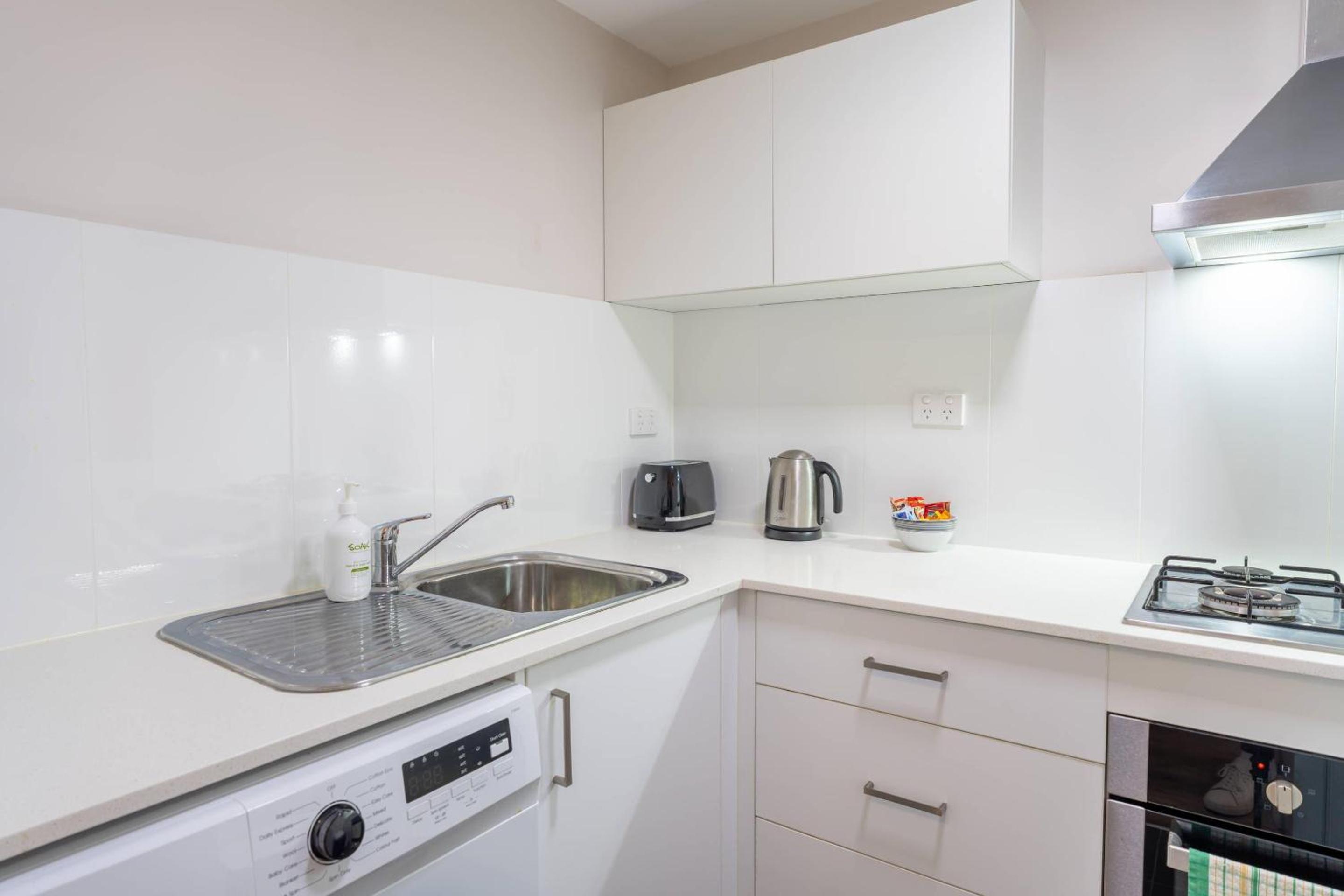 Studio Apartment - Photo 3