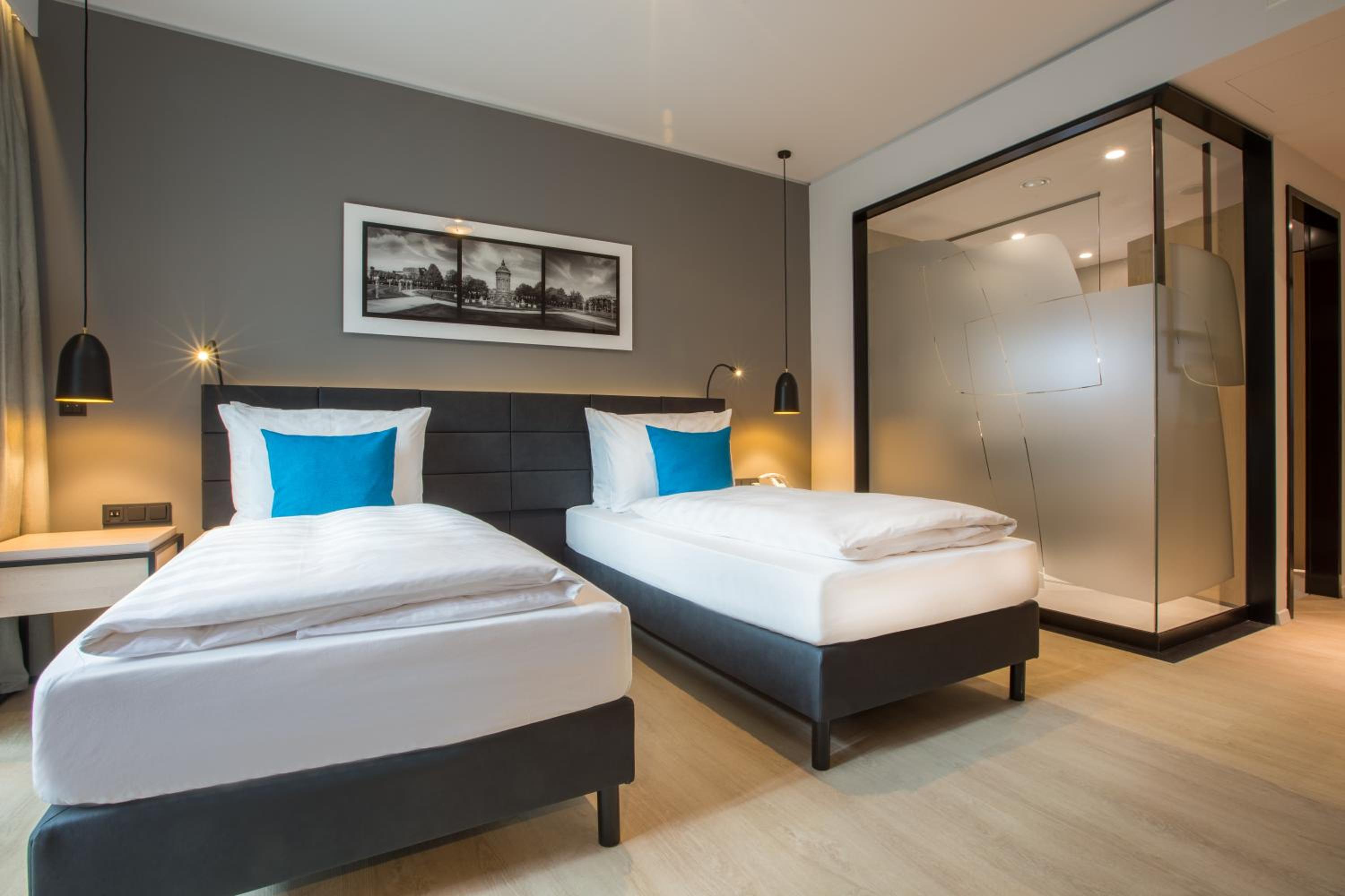 Standard Room photo 2