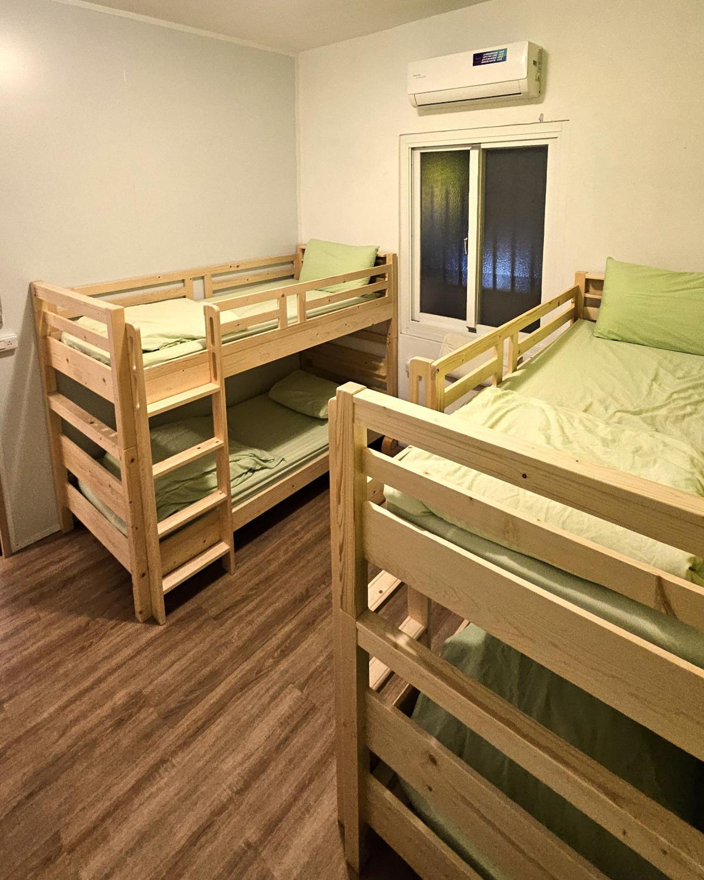 Quadruple Room (Female Only) photo 3