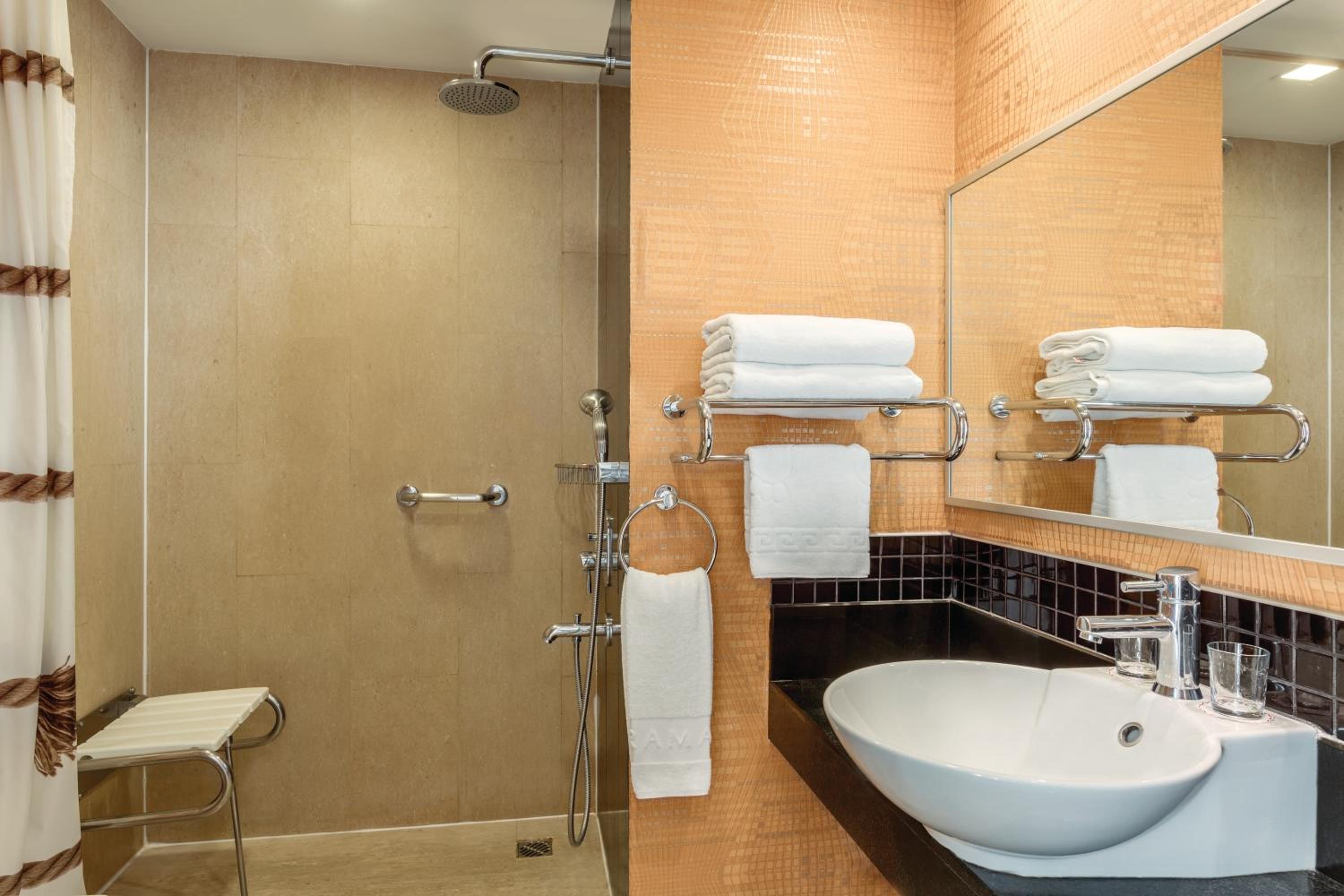 Double Room - Disability Access - Non Smoking - Photo 2