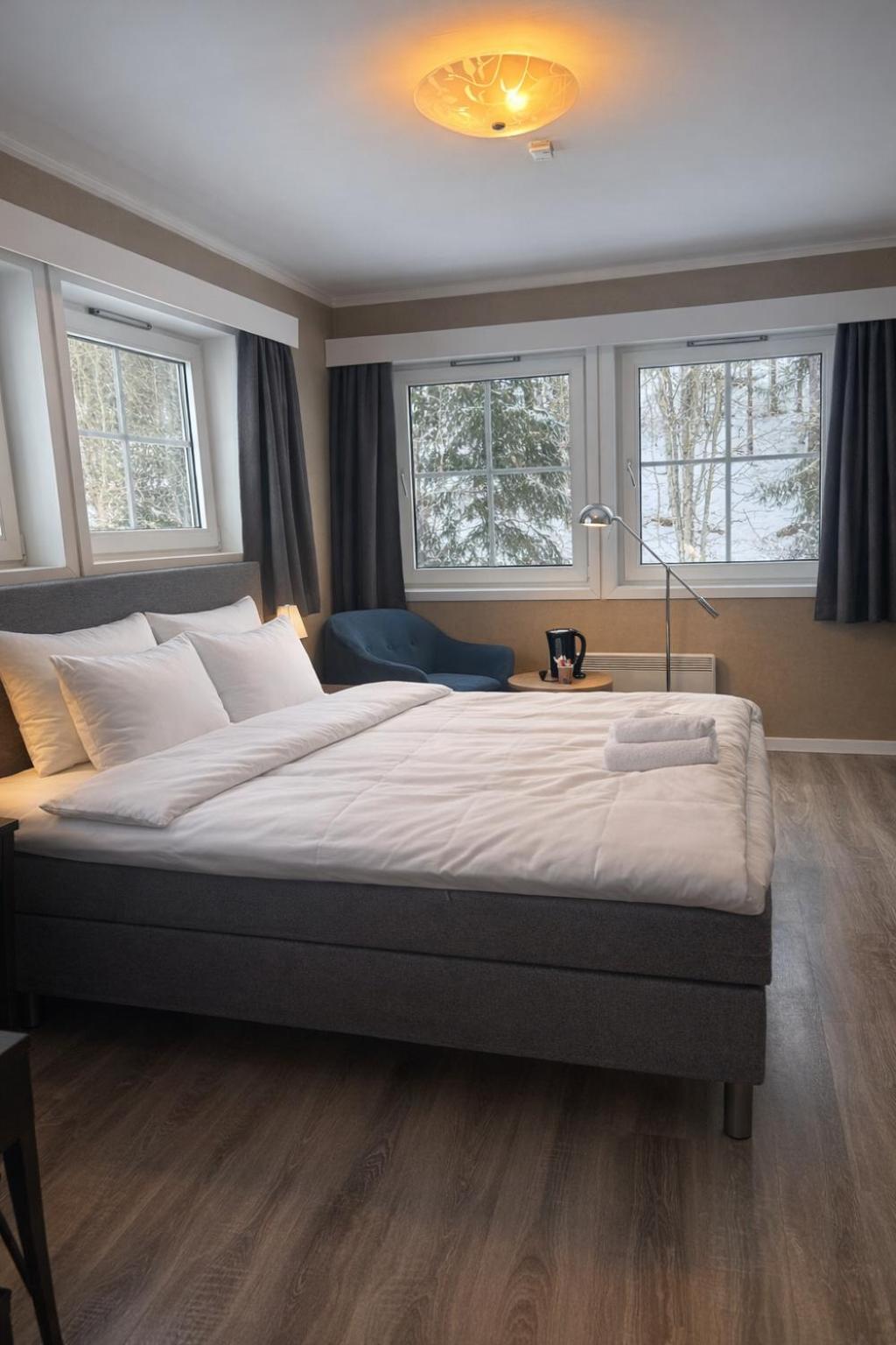 Double Room in Motel - Across Main Road
