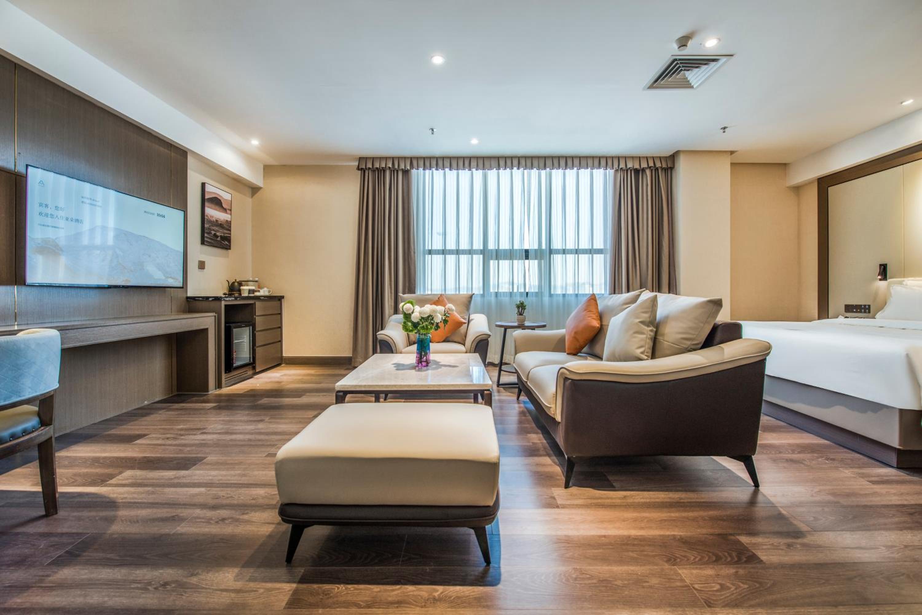 Jimu Double Room with City View photo 3