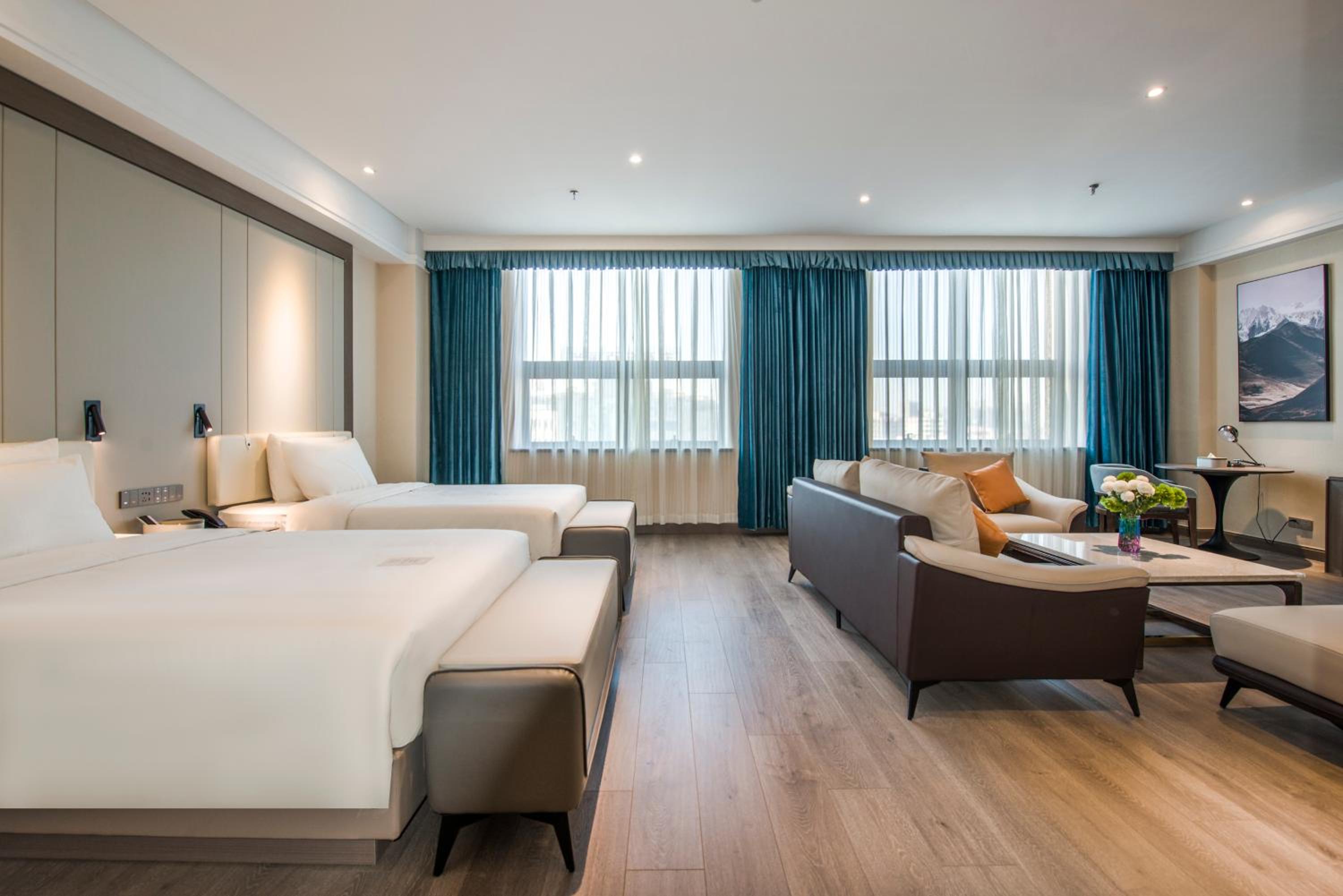 Jimu Suite with Bathtub