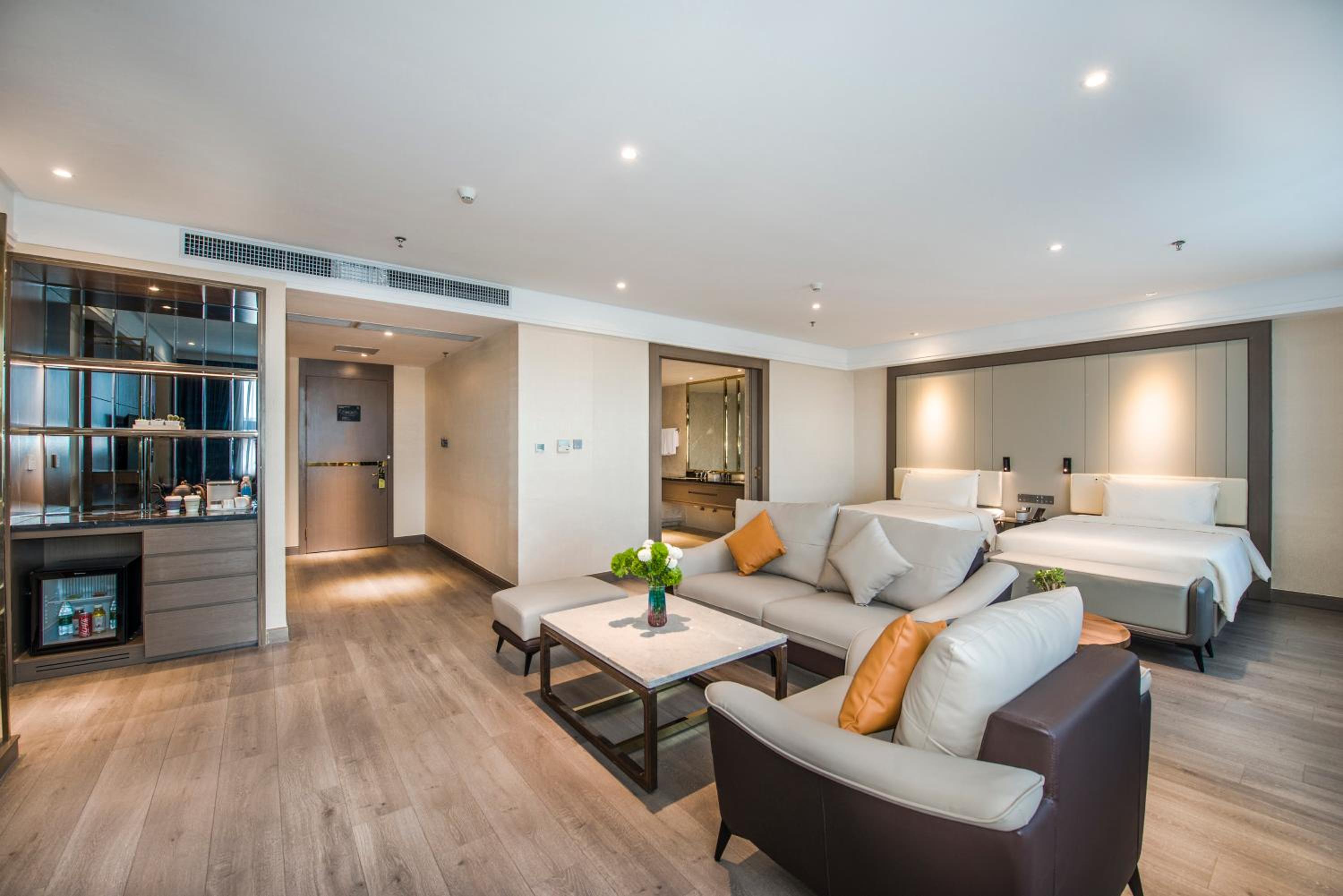 Jimu Family Room photo 3