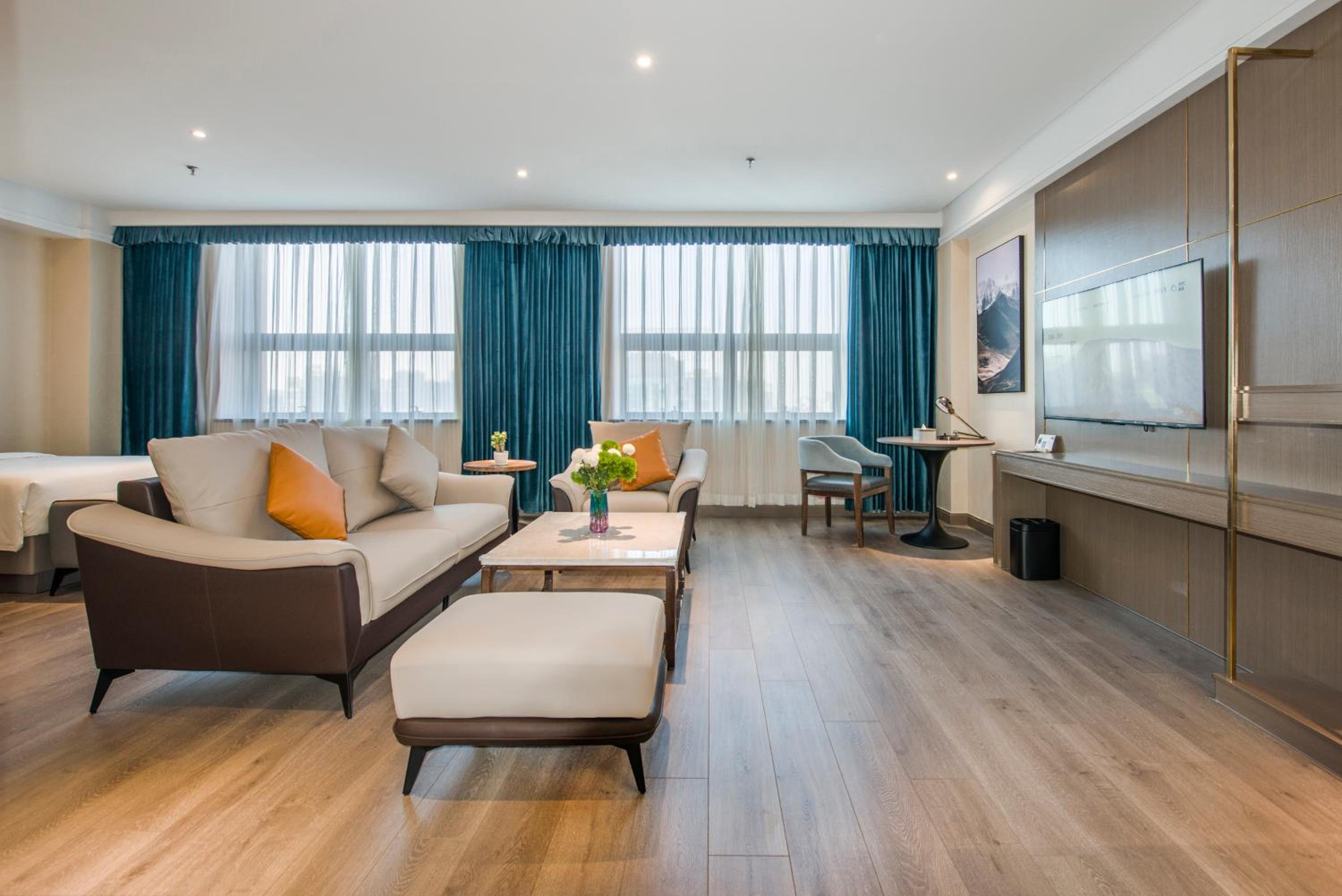 Jimu Family Room