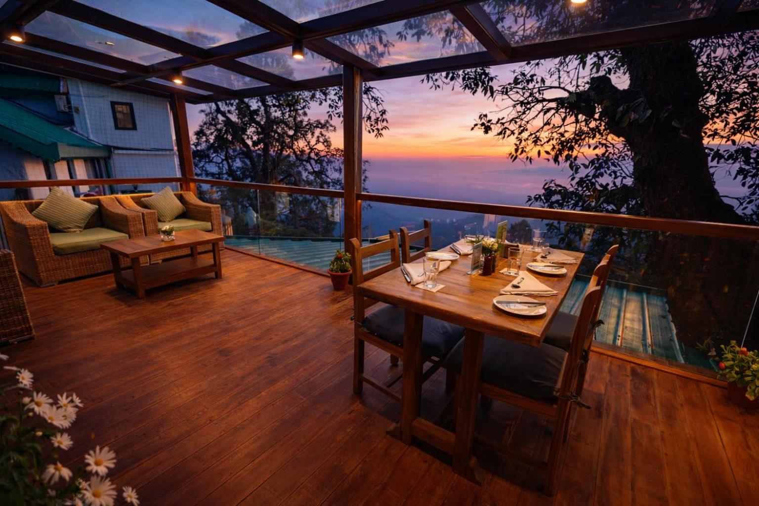 Suite with Mountain View