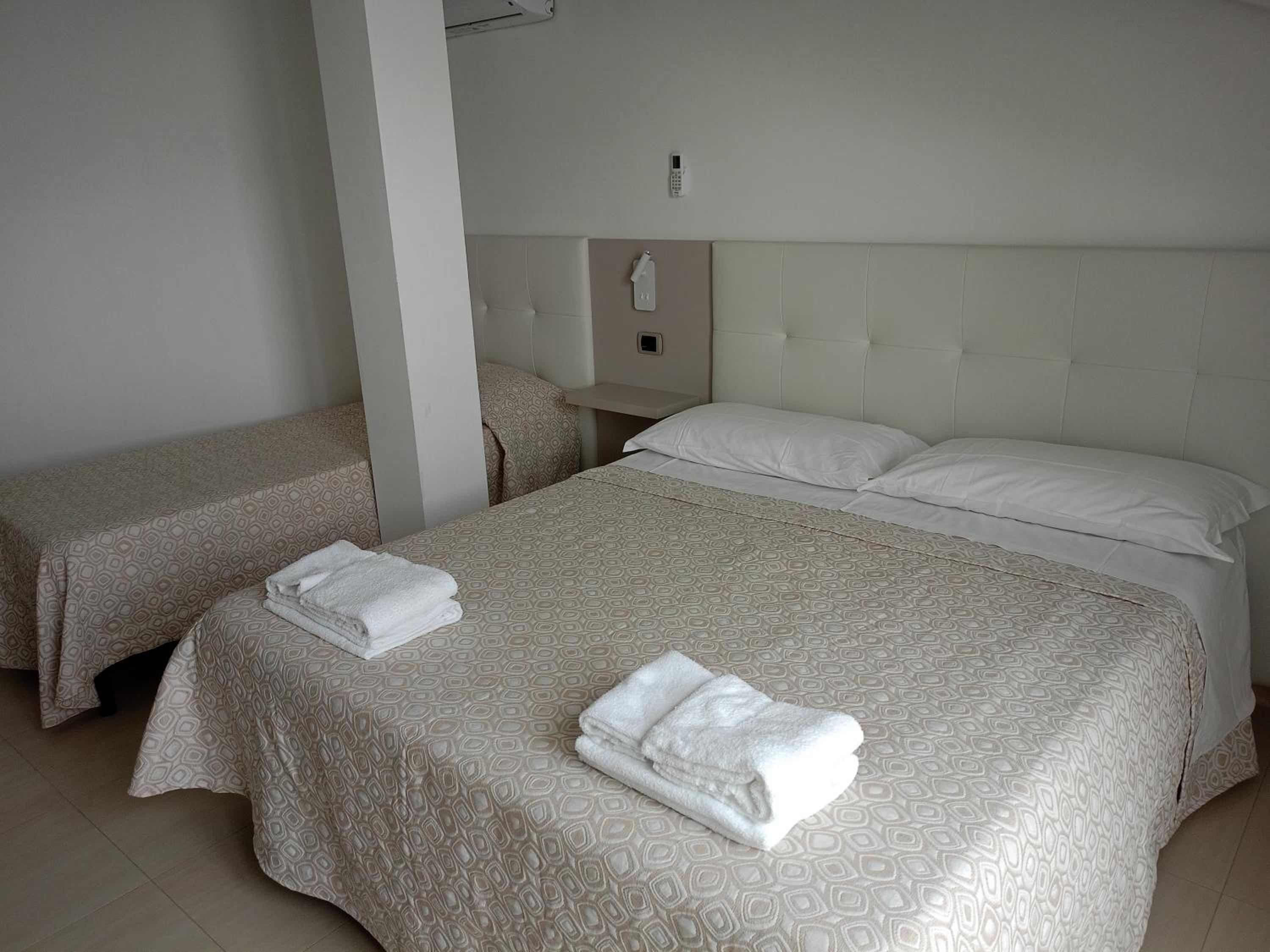 Double Room with Balcony and Sea View
