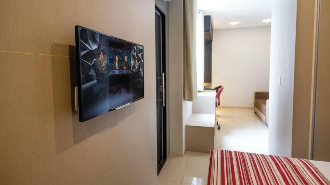 Deluxe Suite photo 2