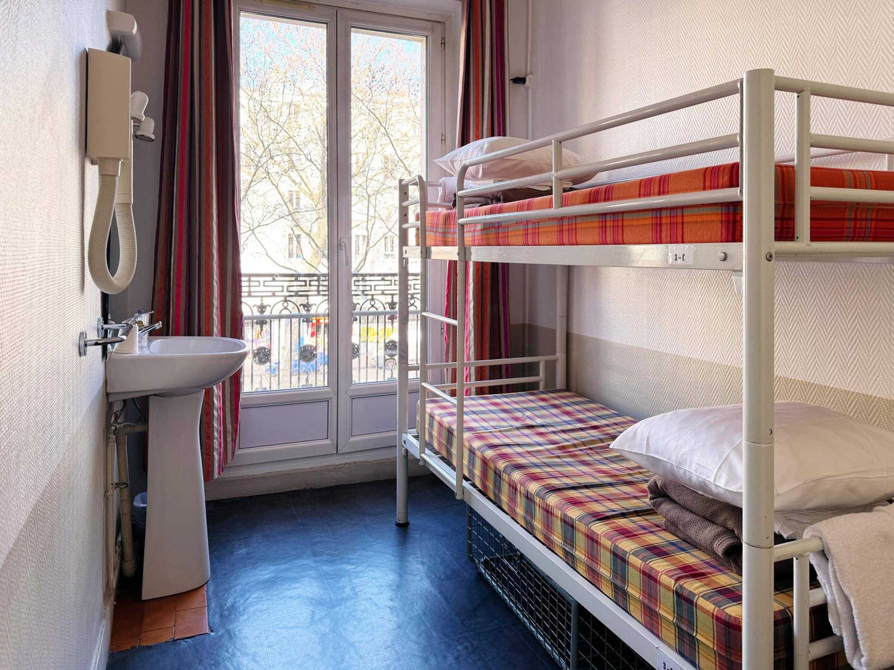 Budget Twin Room photo 3