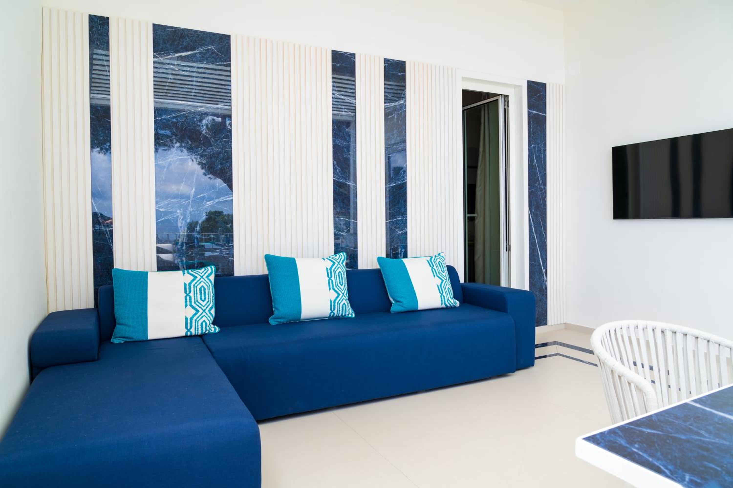 One-Bedroom Apartment with Balcony and Sea View