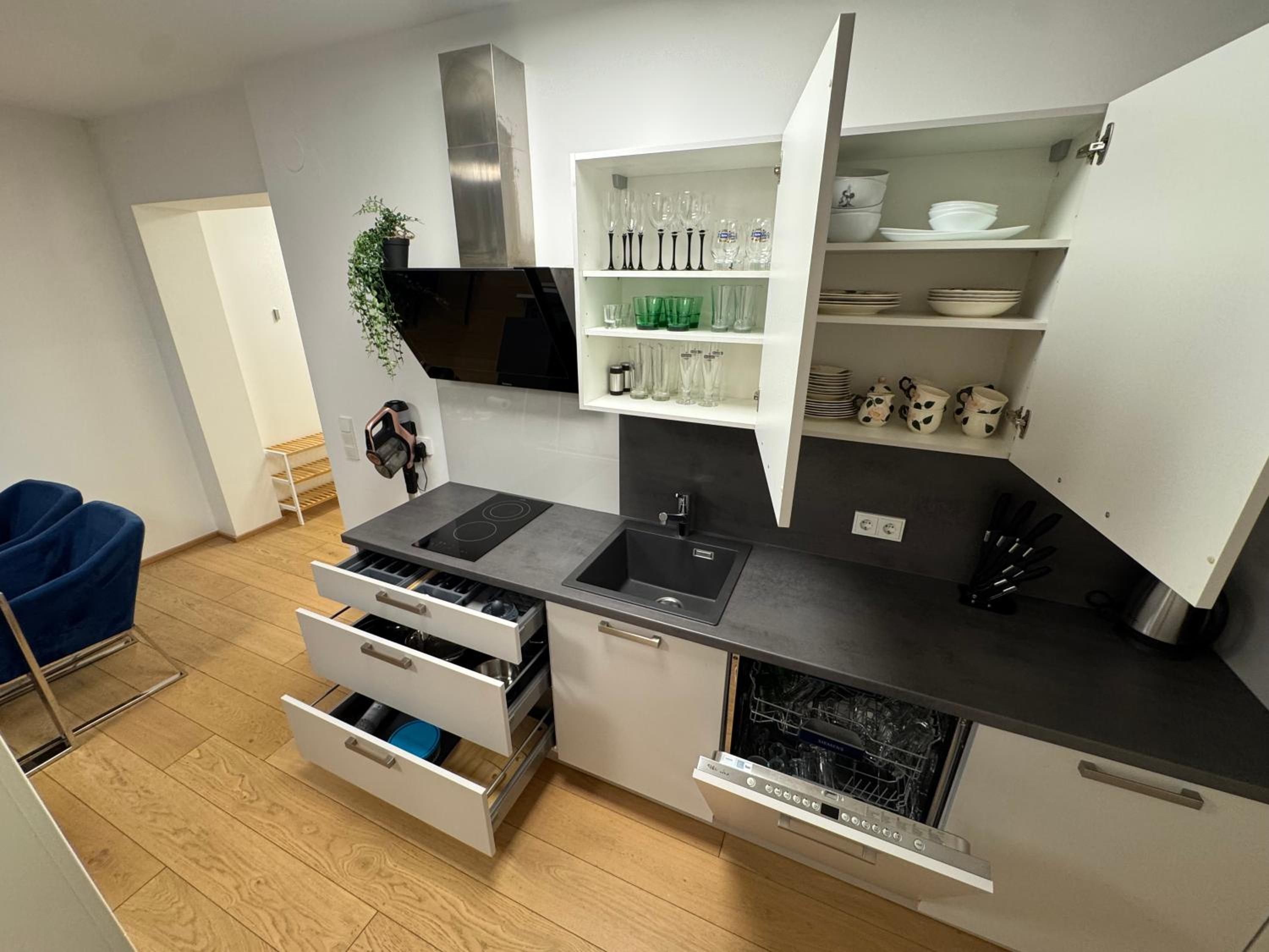 One-Bedroom Apartment with Balcony photo 3