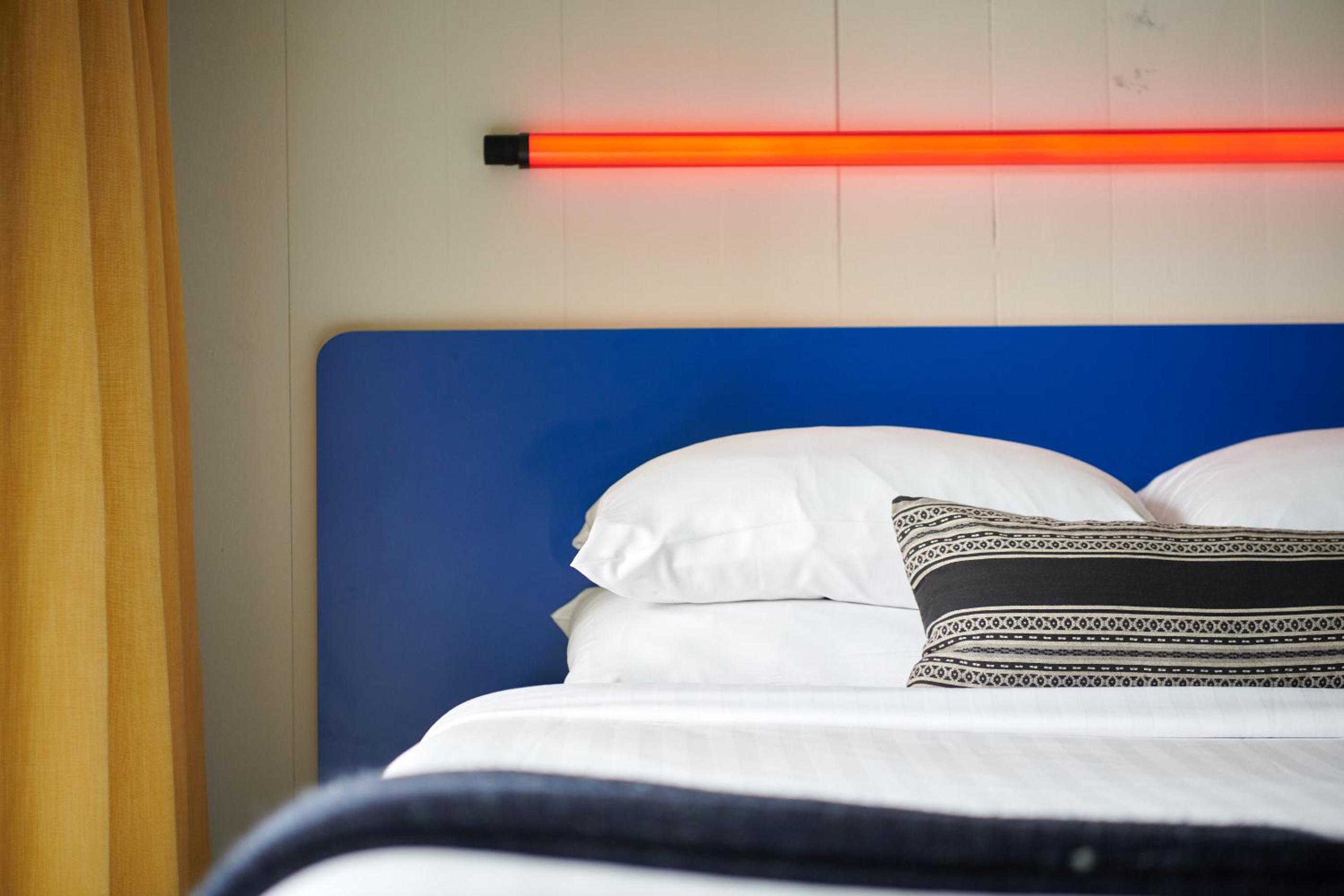 Deluxe King Room - Photo 1