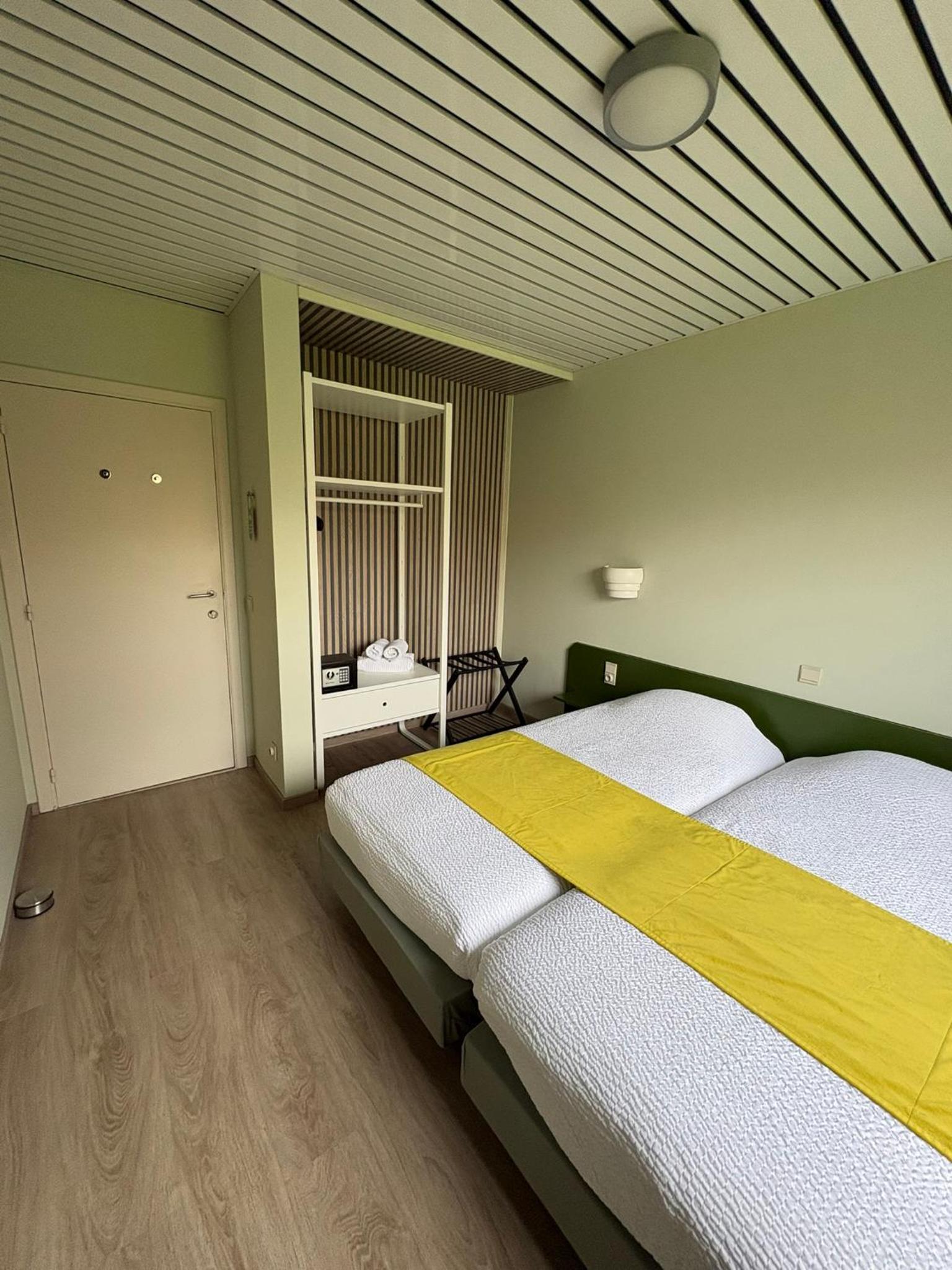 Deluxe Twin Room - Photo 1