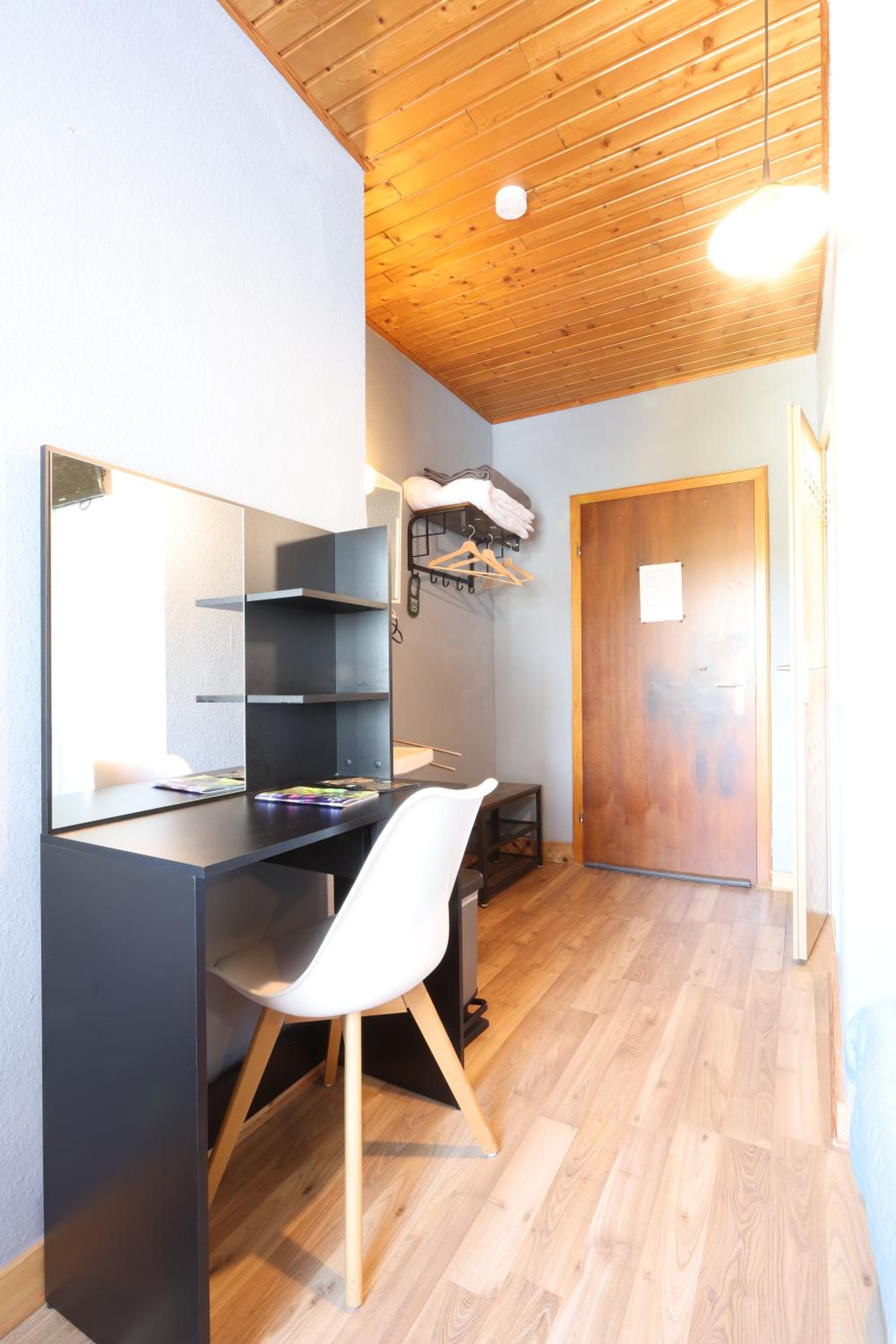 Economy Single Room