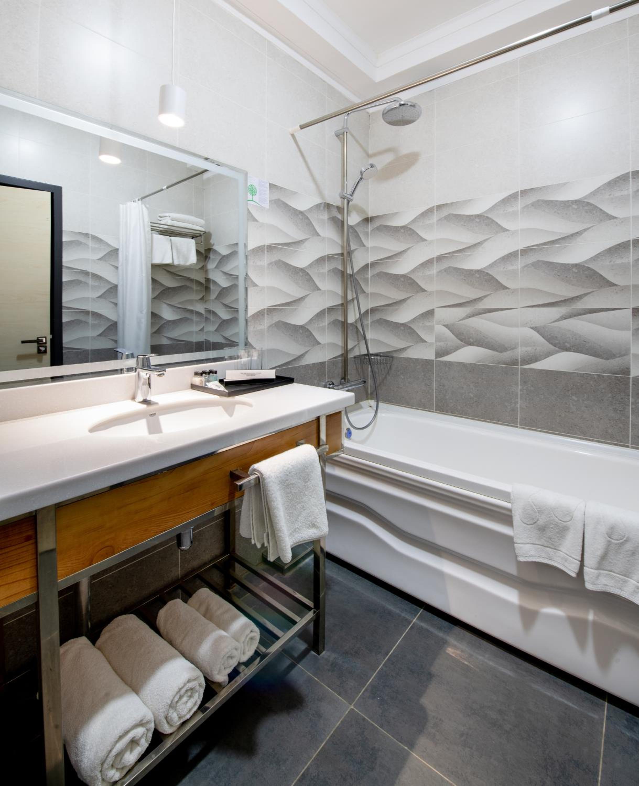 One-Bedroom Premium Apartment photo 2