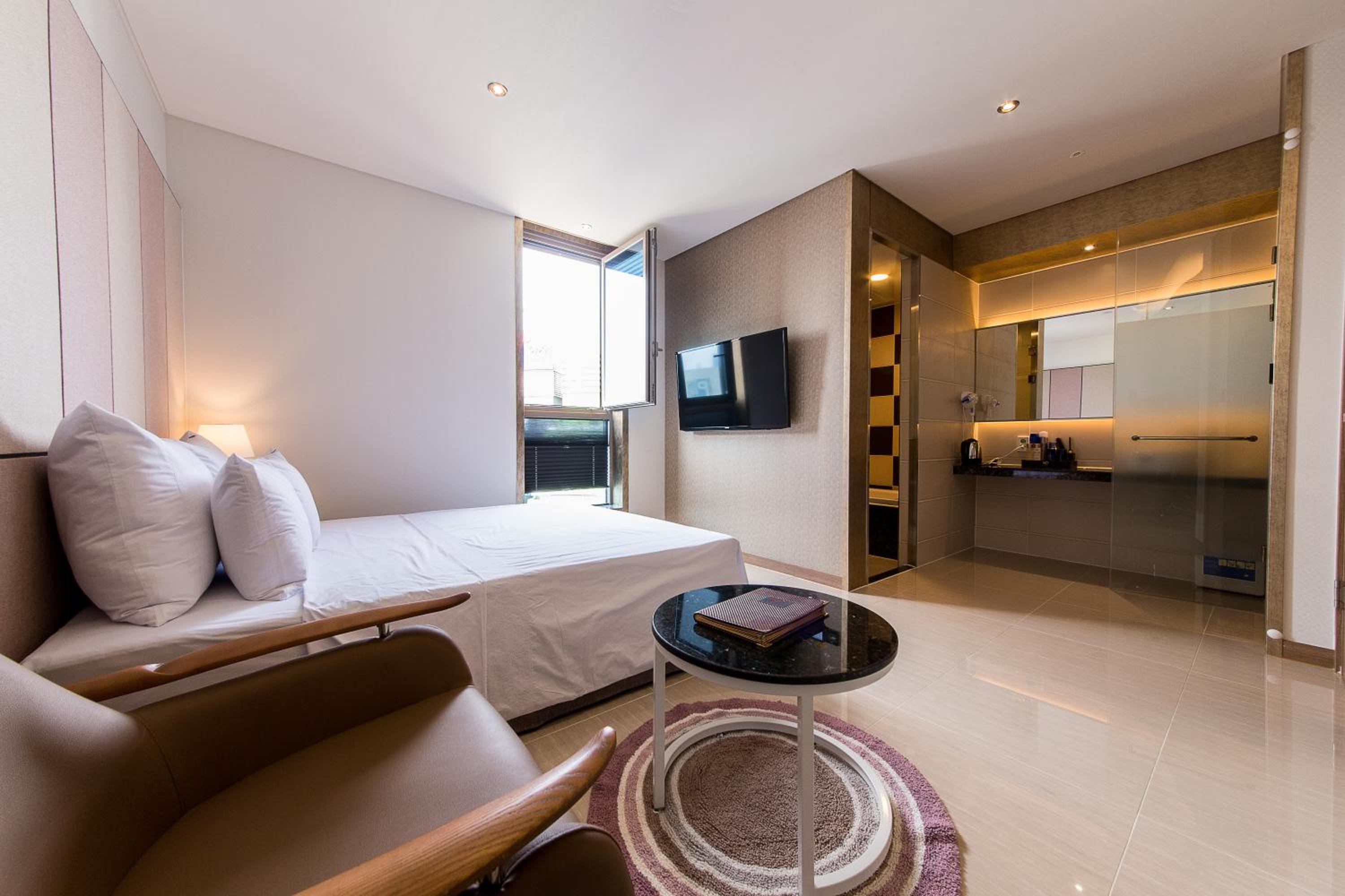 Deluxe Double Room - Photo 3