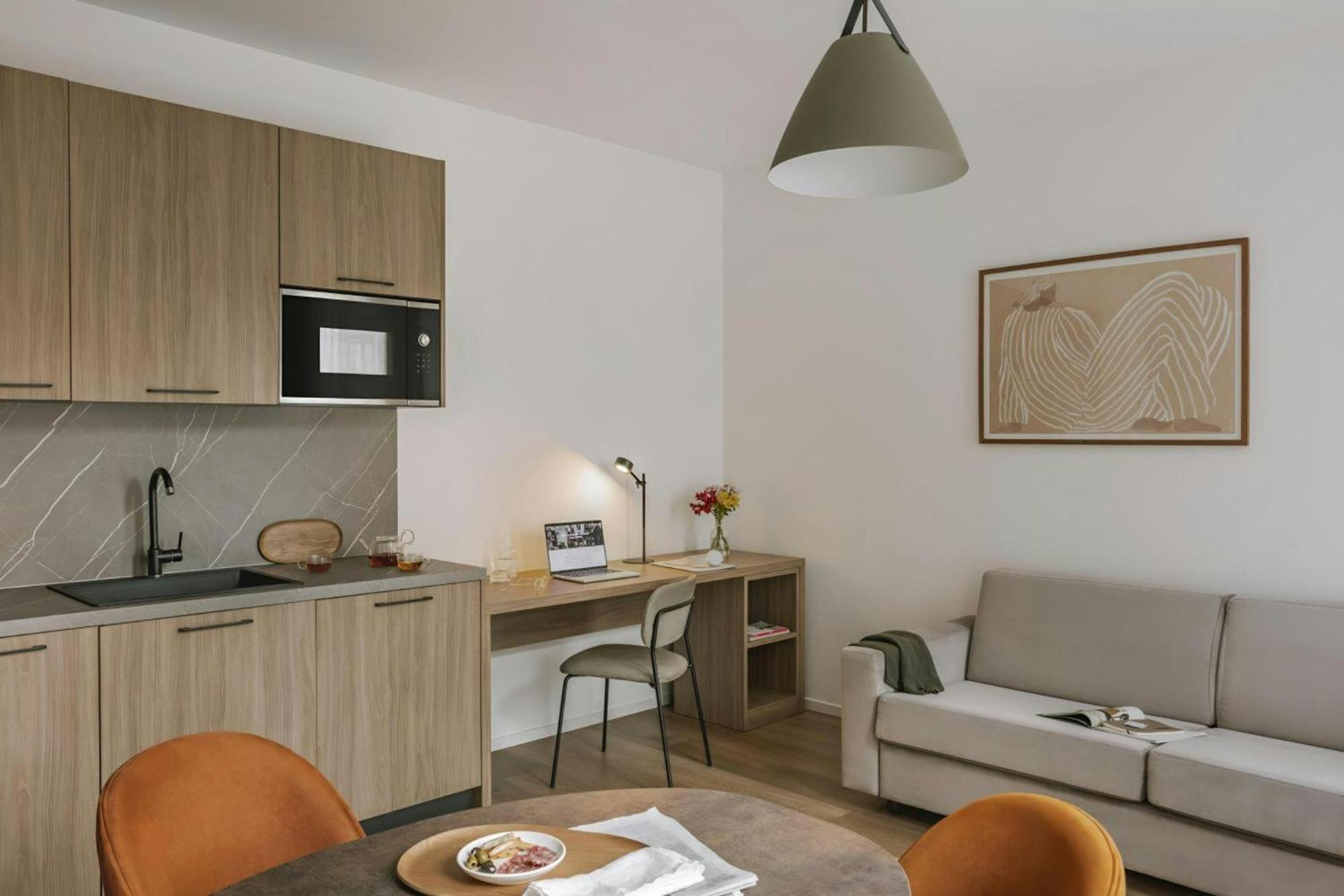 King Studio with Sofa Bed