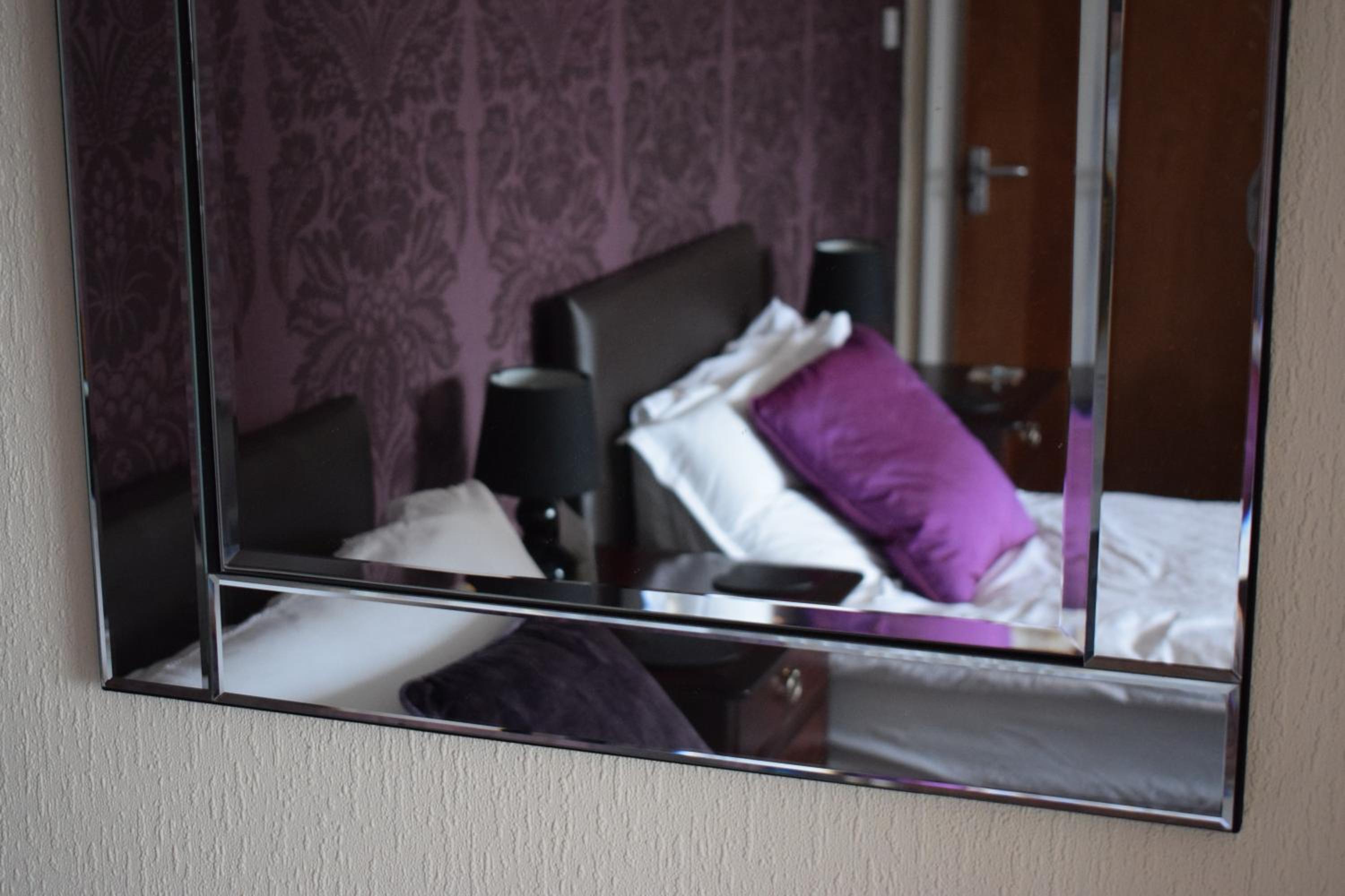 Twin Room with Private Bathroom photo 2
